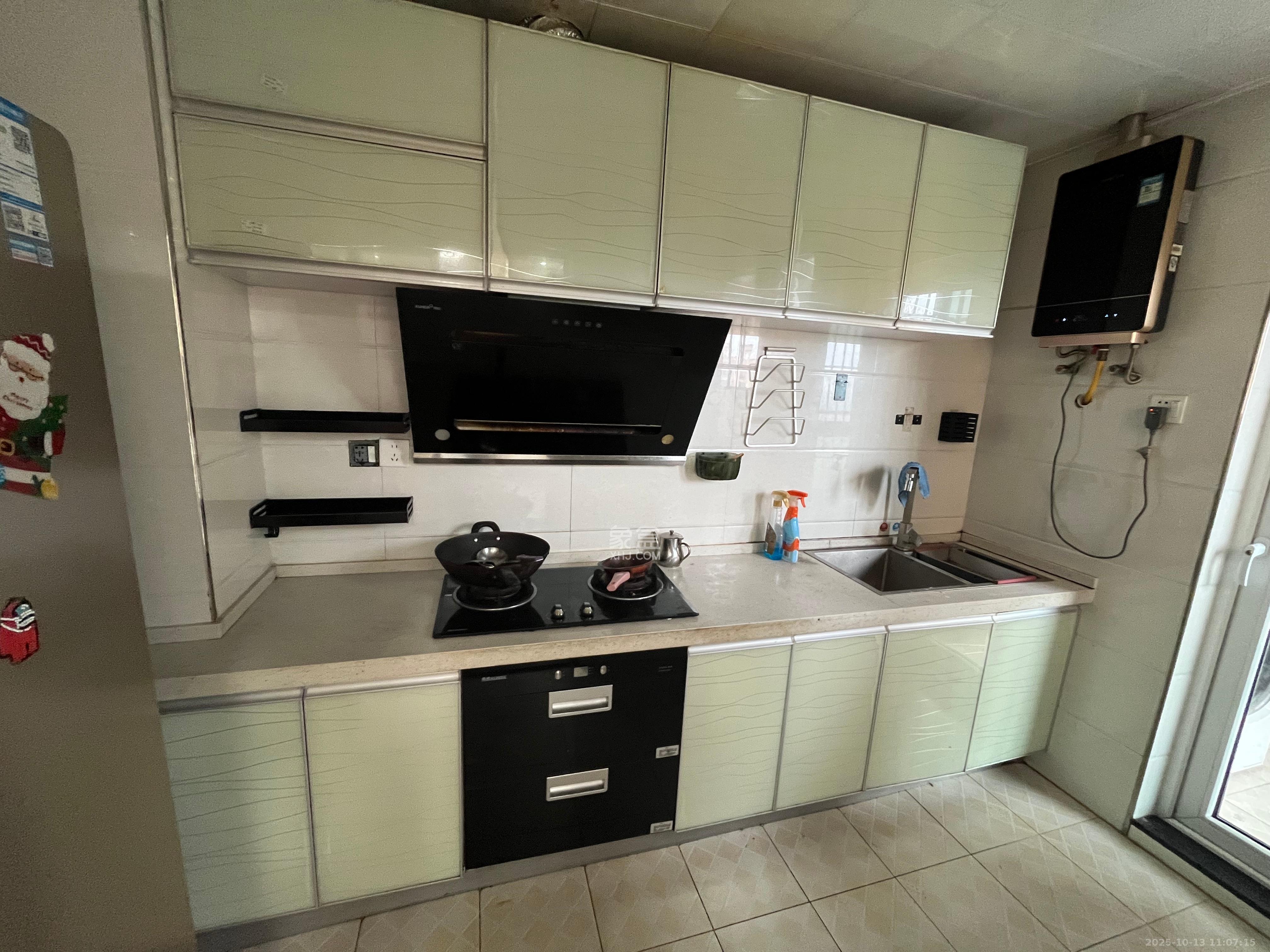 佳兆业君汇上品 3室2厅2卫 1800.0元/月 佳兆业君汇上品 3室2厅2卫 1800.0元/月室内图