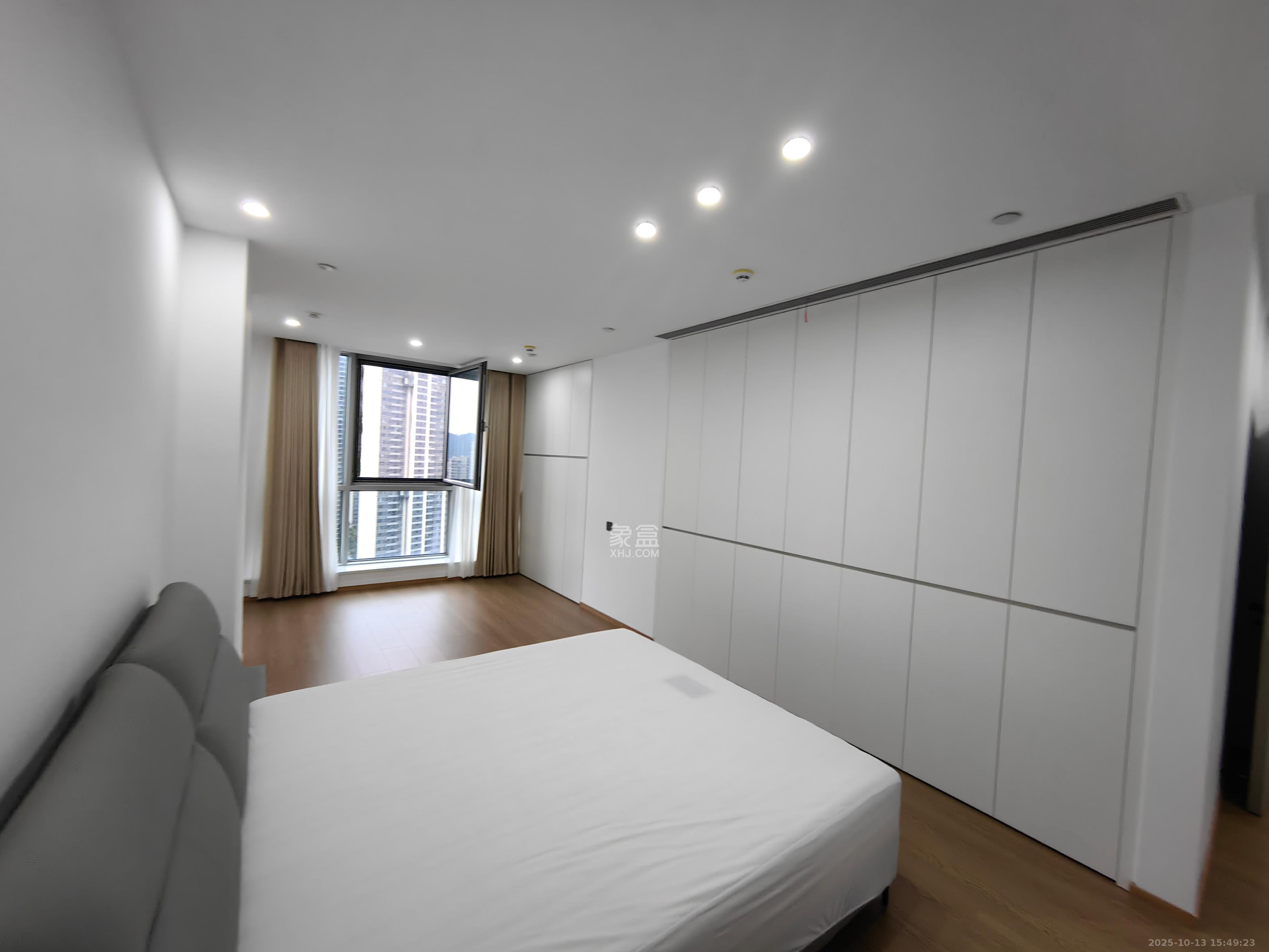 正荣梅溪紫阙台  4室2厅2卫    11000.0元/月室内图