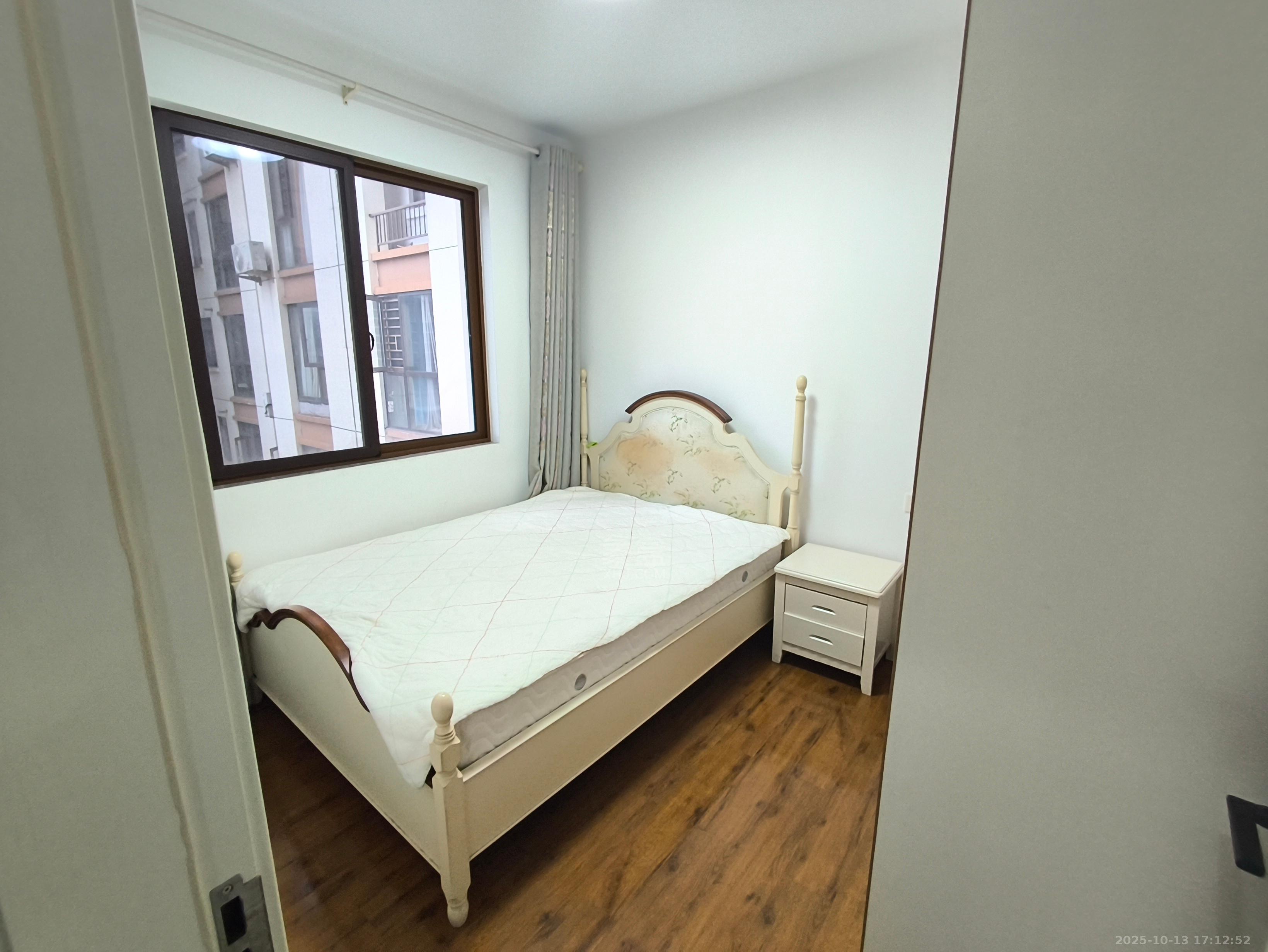 滨江花园 3室2厅2卫 1800.0元/月 滨江花园 3室2厅2卫 1800.0元/月室内图