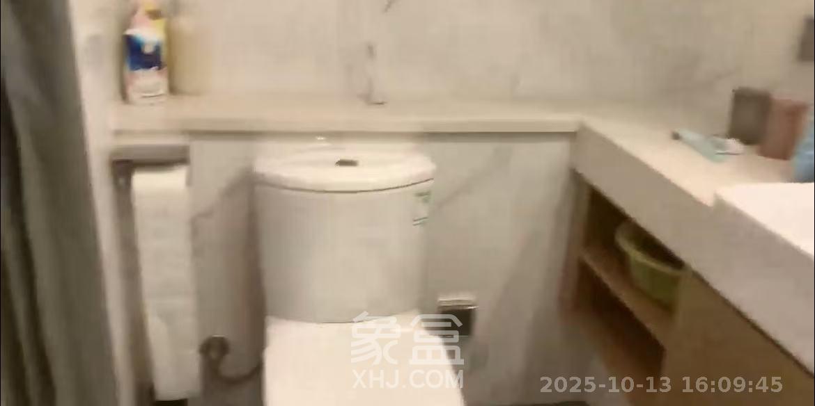 达美寰宇中心  2室1厅1卫    2600.0元/月