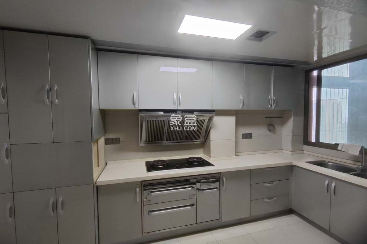 华苑阁 4室2厅2卫 2500.0元/月 华苑阁 4室2厅2卫 2500.0元/月室内图