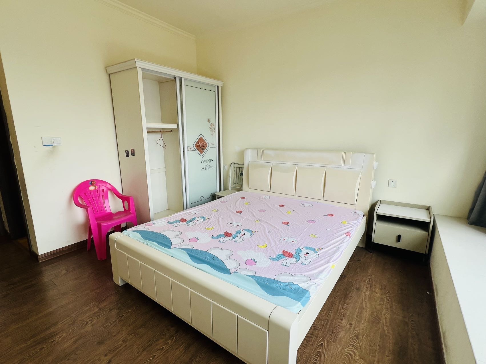 碧桂园 4室2厅2卫 92.8万 碧桂园 4室2厅2卫 92.8万客厅