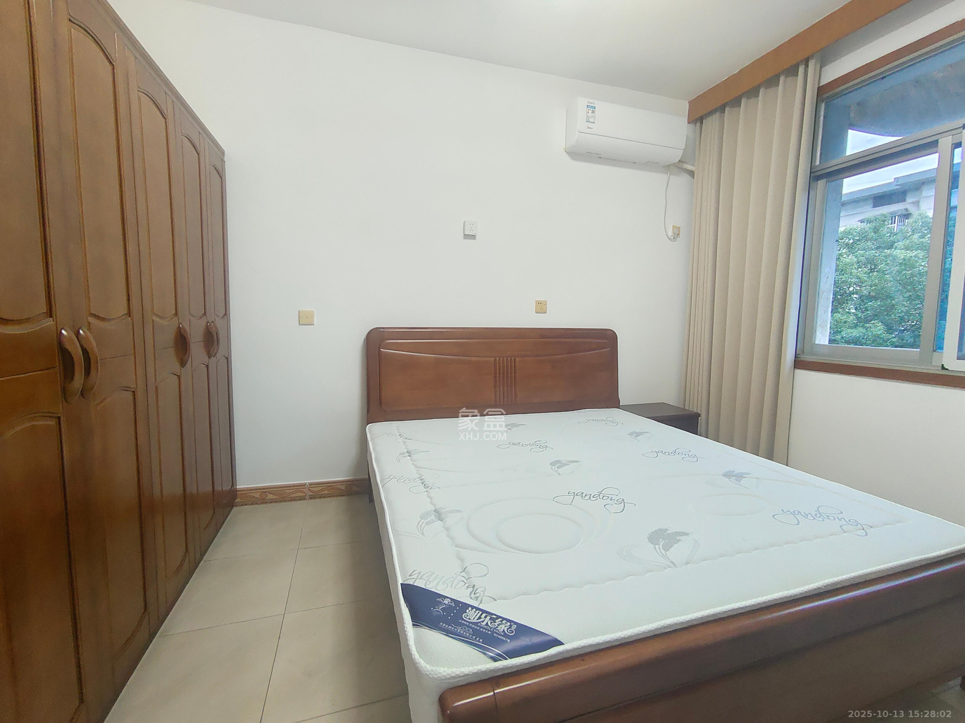 梅岭村 3室1厅1卫 2500.0元/月 梅岭村 3室1厅1卫 2500.0元/月室内图