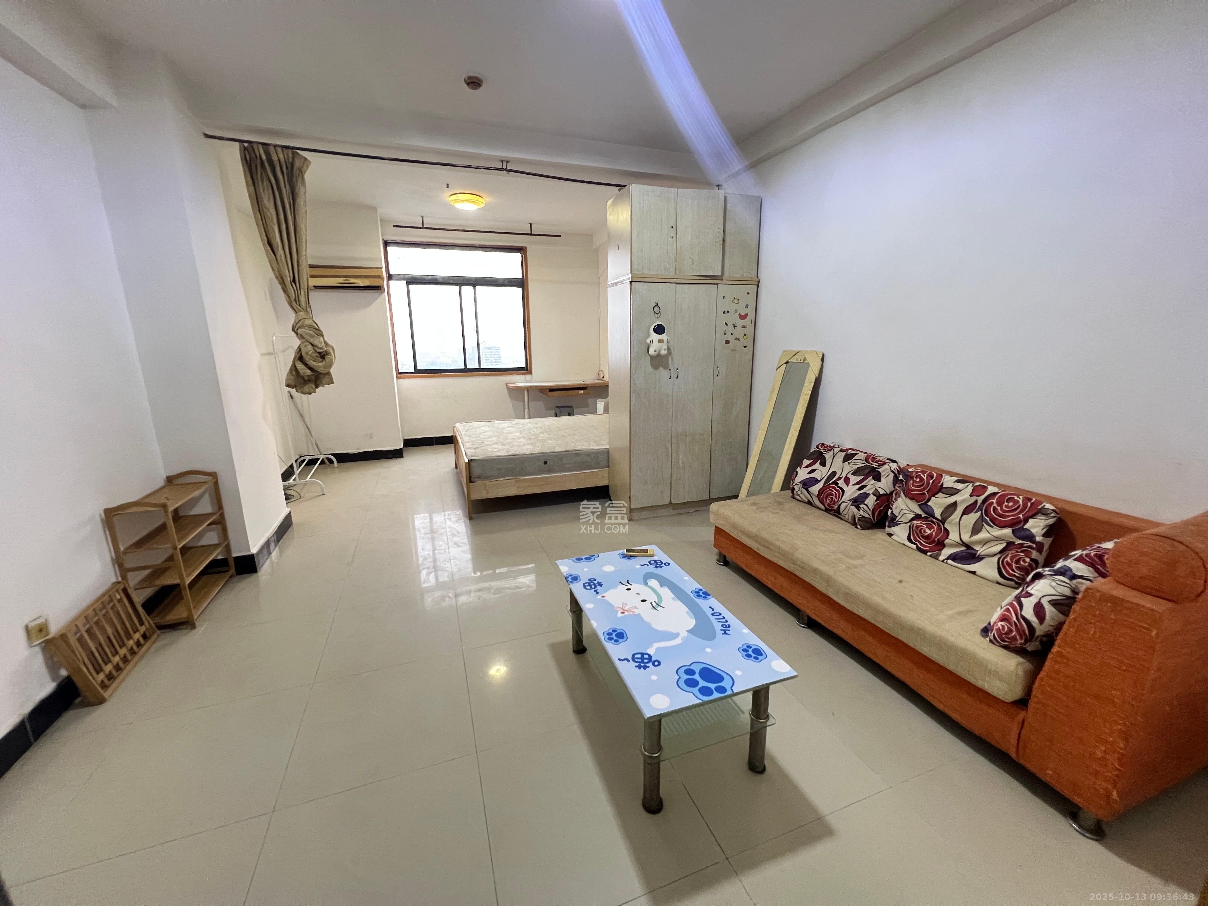 湘聚大厦  1室1厅1卫    1300.0元/月