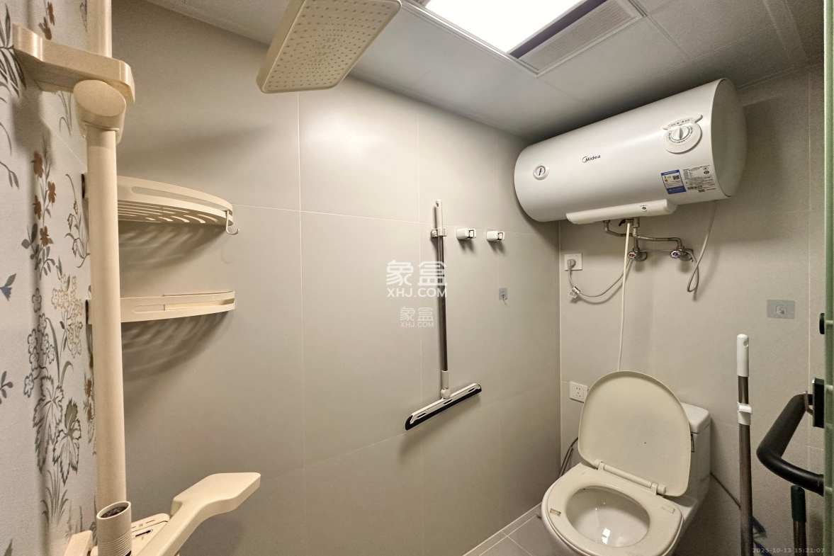 时代MOMA云PARK  2室1厅1卫    2500.0元/月 时代MOMA云PARK  2室1厅1卫    2500.0元/月室内图