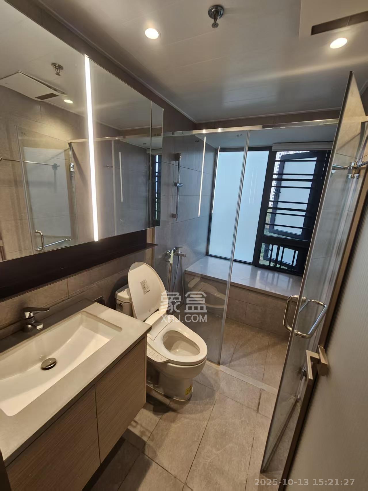 时代梅溪领峰  4室2厅2卫    4200.0元/月小区图