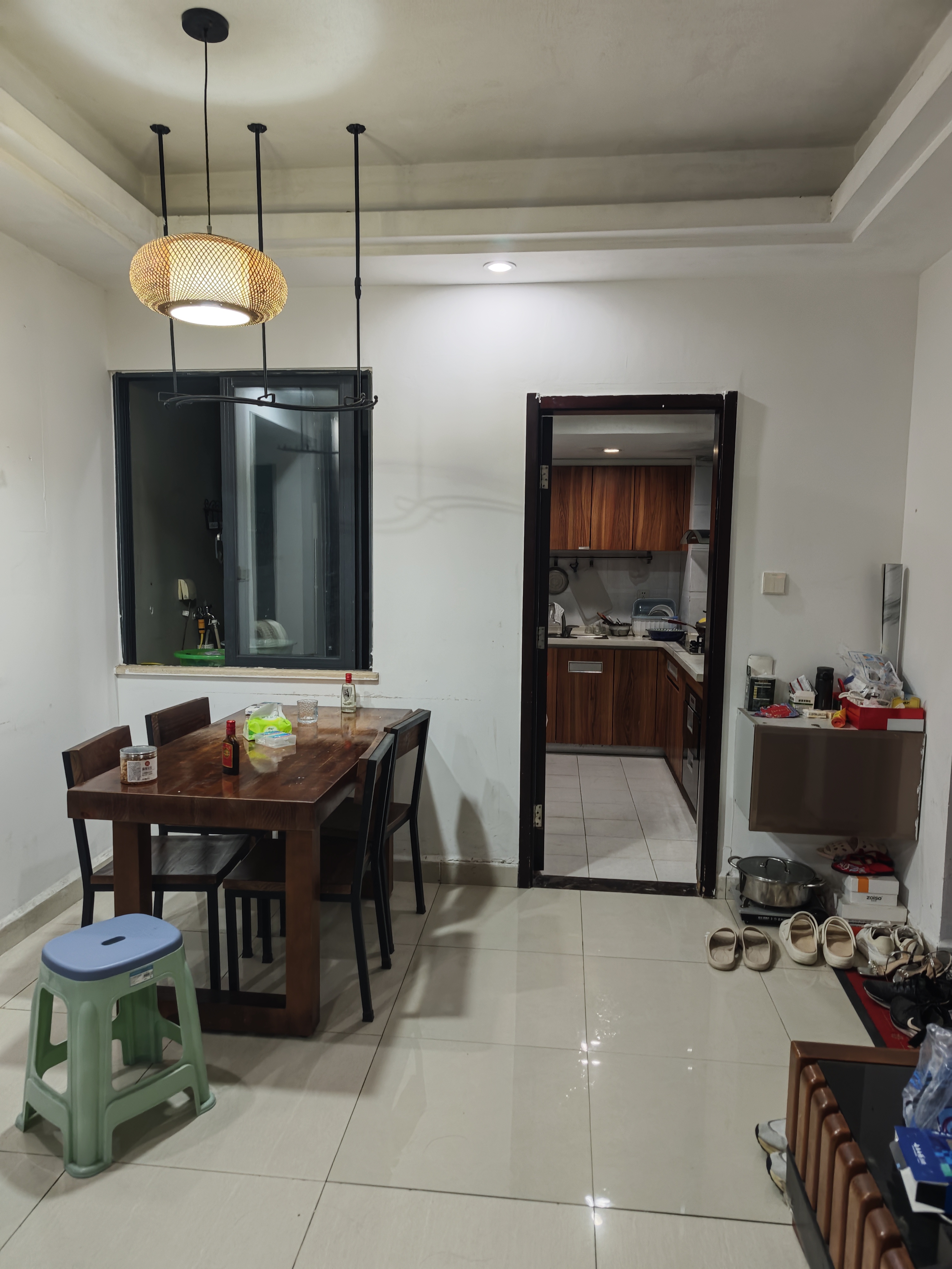 椰岛广场  2室1厅1卫    3000.0元/月