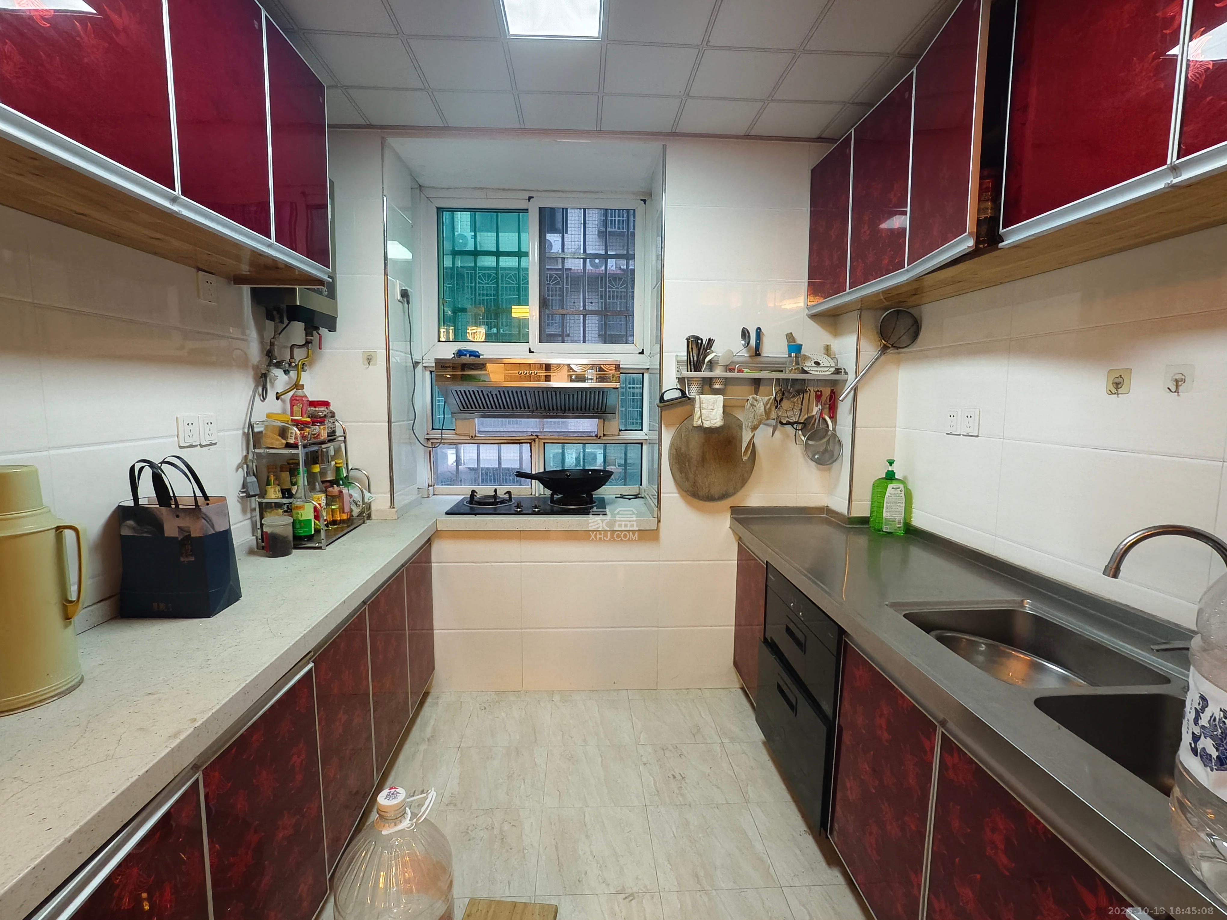 天星家园  4室2厅3卫    2100.0元/月室内图