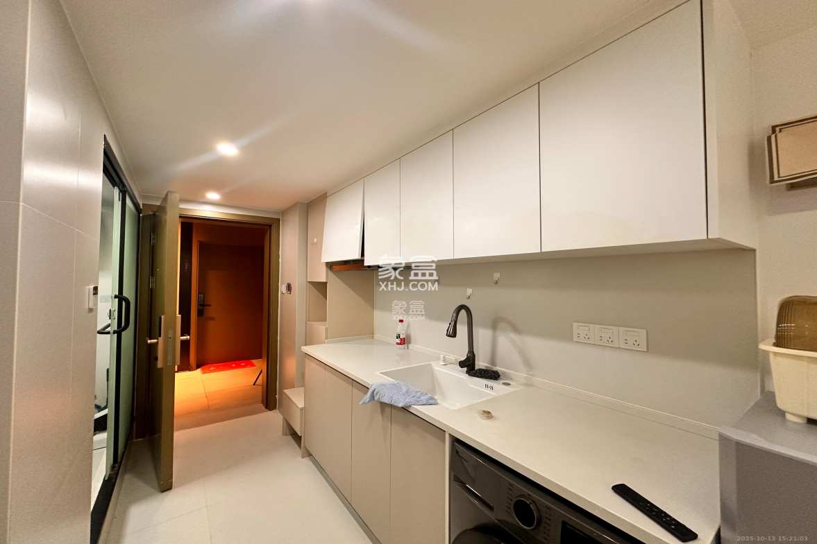 时代MOMA云PARK  2室1厅1卫    2500.0元/月 时代MOMA云PARK  2室1厅1卫    2500.0元/月室内图