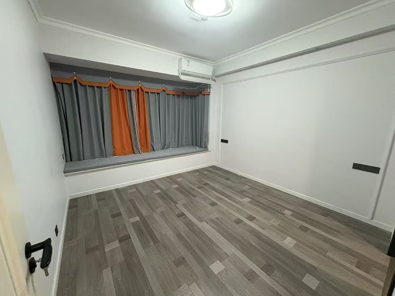 经世龙城 4室2厅2卫 83.0万 经世龙城 4室2厅2卫 83.0万室内图