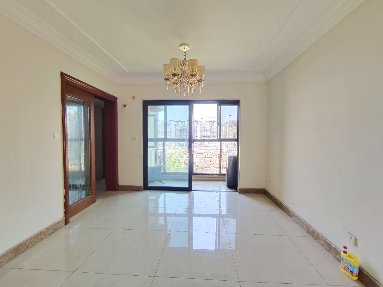 恒大华府  4室2厅2卫    120.0万室内图