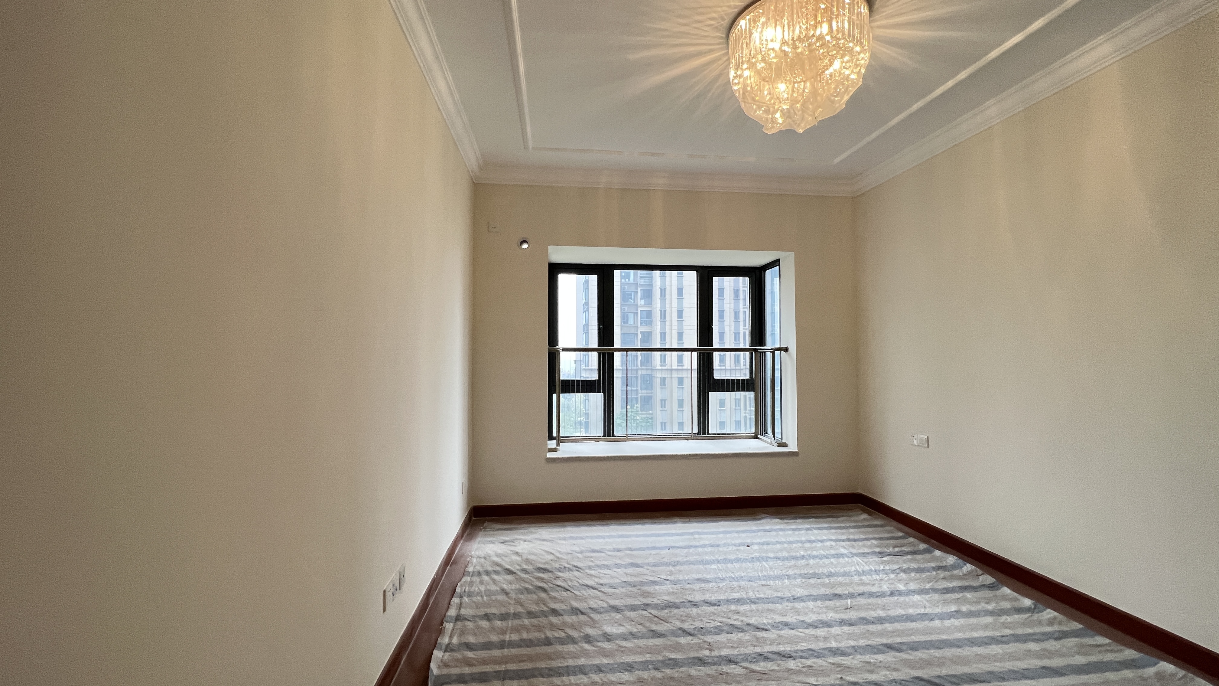 恒大华府 3室2厅2卫 82.8万 恒大华府 3室2厅2卫 82.8万室内图