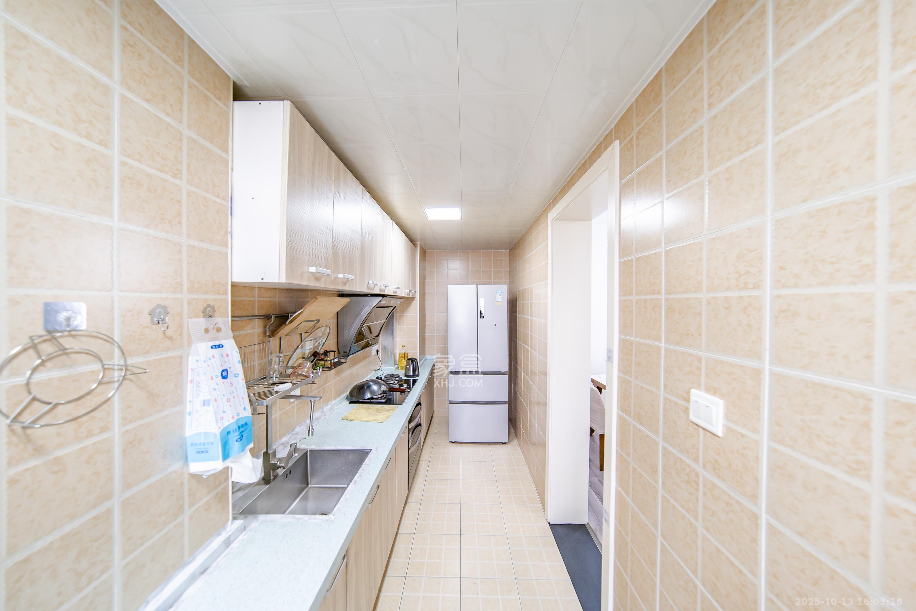 和顺洋湖壹号  3室2厅2卫    86.0万 和顺洋湖壹号  3室2厅2卫    86.0万厨房