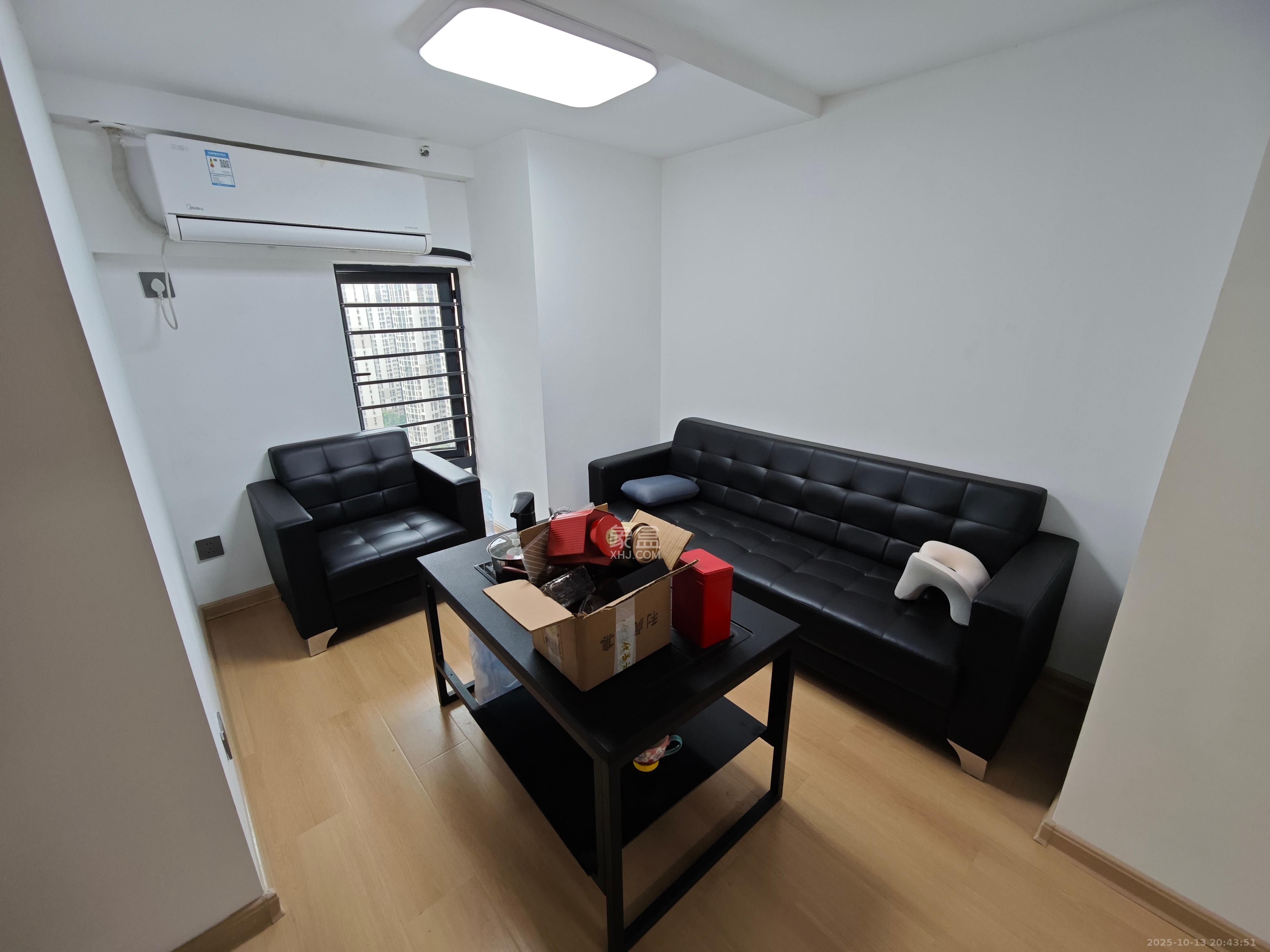 中海阅溪府  2室1厅1卫    4800.0元/月 中海阅溪府  2室1厅1卫    4800.0元/月室内图