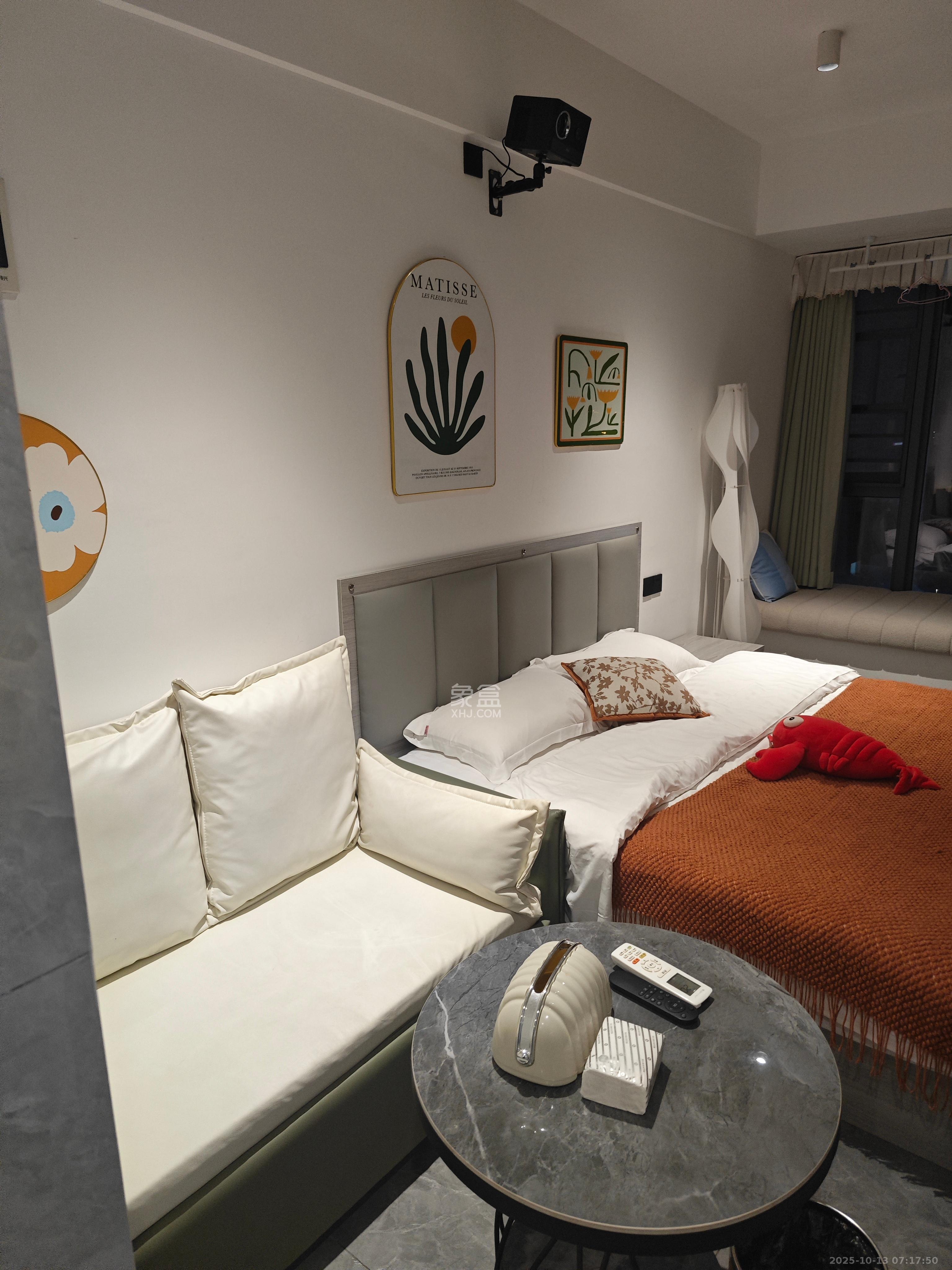 卓越浅水湾  1室1厅1卫    1400.0元/月 卓越浅水湾  1室1厅1卫    1400.0元/月