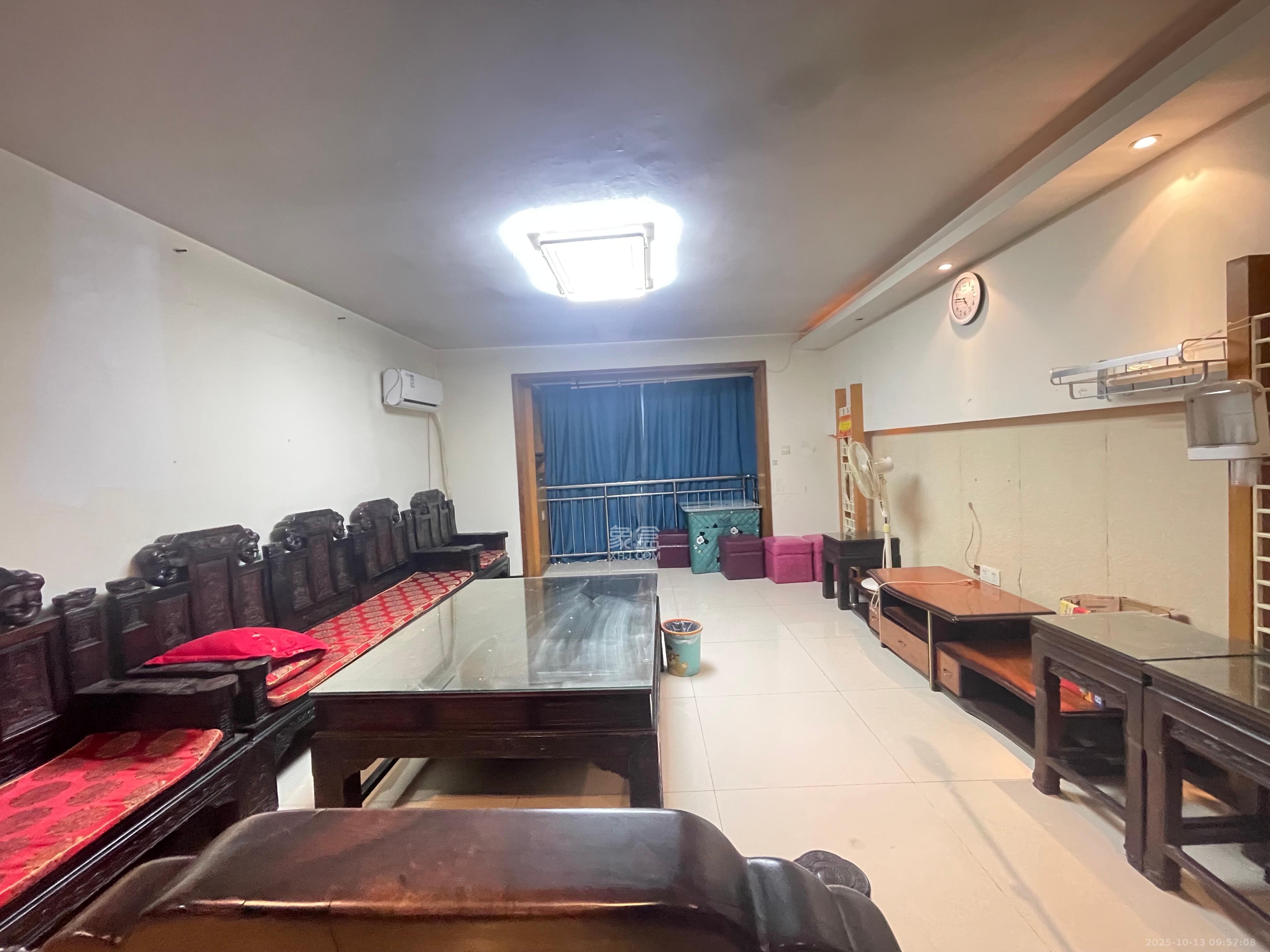 玛依拉山庄  3室2厅2卫    2800.0元/月