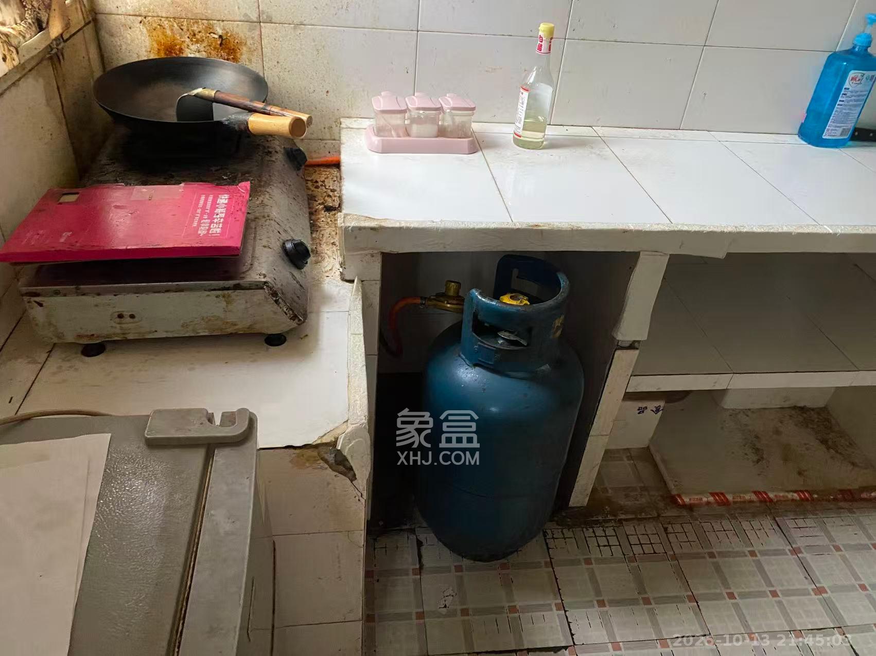 曙光小区 1室1厅1卫 900.0元/月 曙光小区 1室1厅1卫 900.0元/月室内图