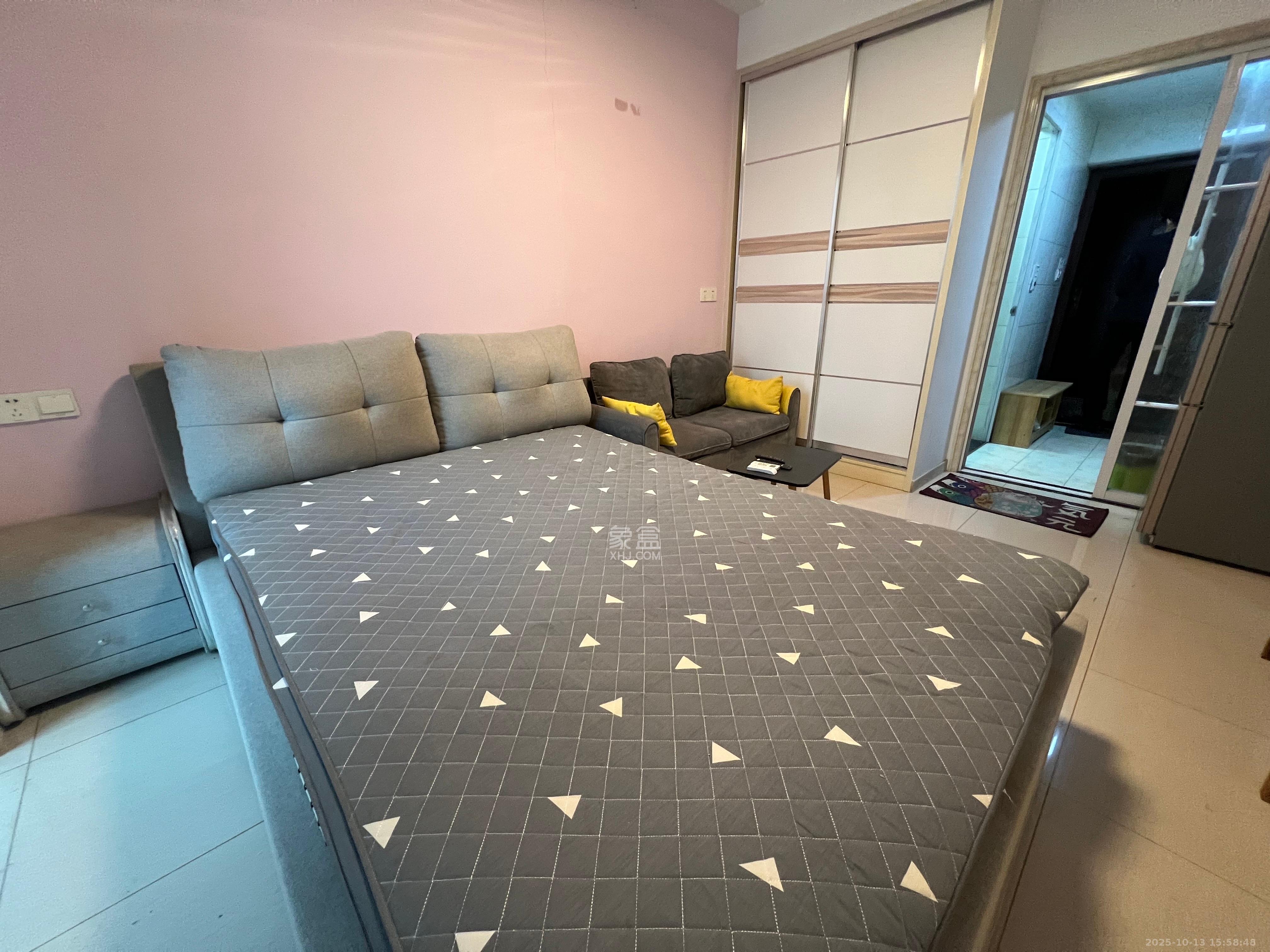 东盈商业广场(华泉城市广场) 1室0厅0卫 1800.0元/月 东盈商业广场(华泉城市广场) 1室0厅0卫 1800.0元/月室内图