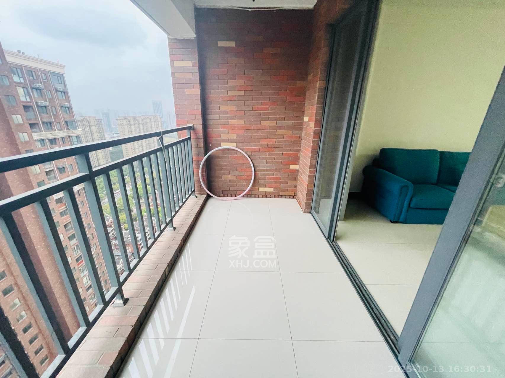 半山壹号 3室2厅2卫 2800.0元/月 半山壹号 3室2厅2卫 2800.0元/月室内图