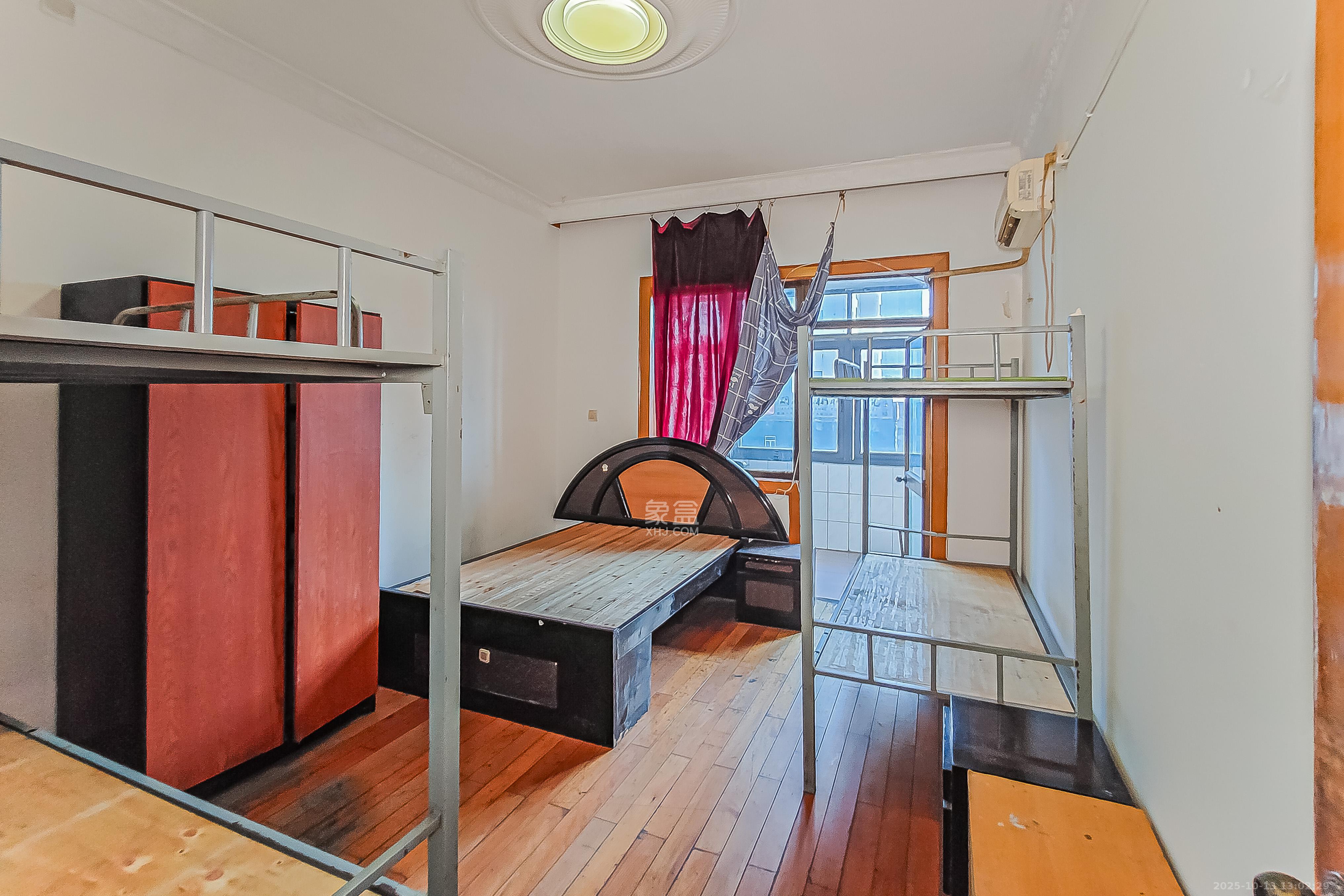 省地税局 3室2厅1卫 90.0万 省地税局 3室2厅1卫 90.0万卧室