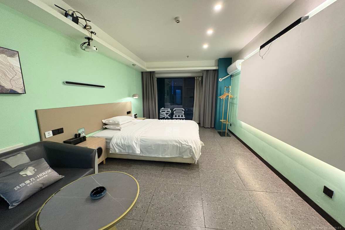 万润时光里  1室1厅1卫    1800.0元/月 万润时光里  1室1厅1卫    1800.0元/月室内图