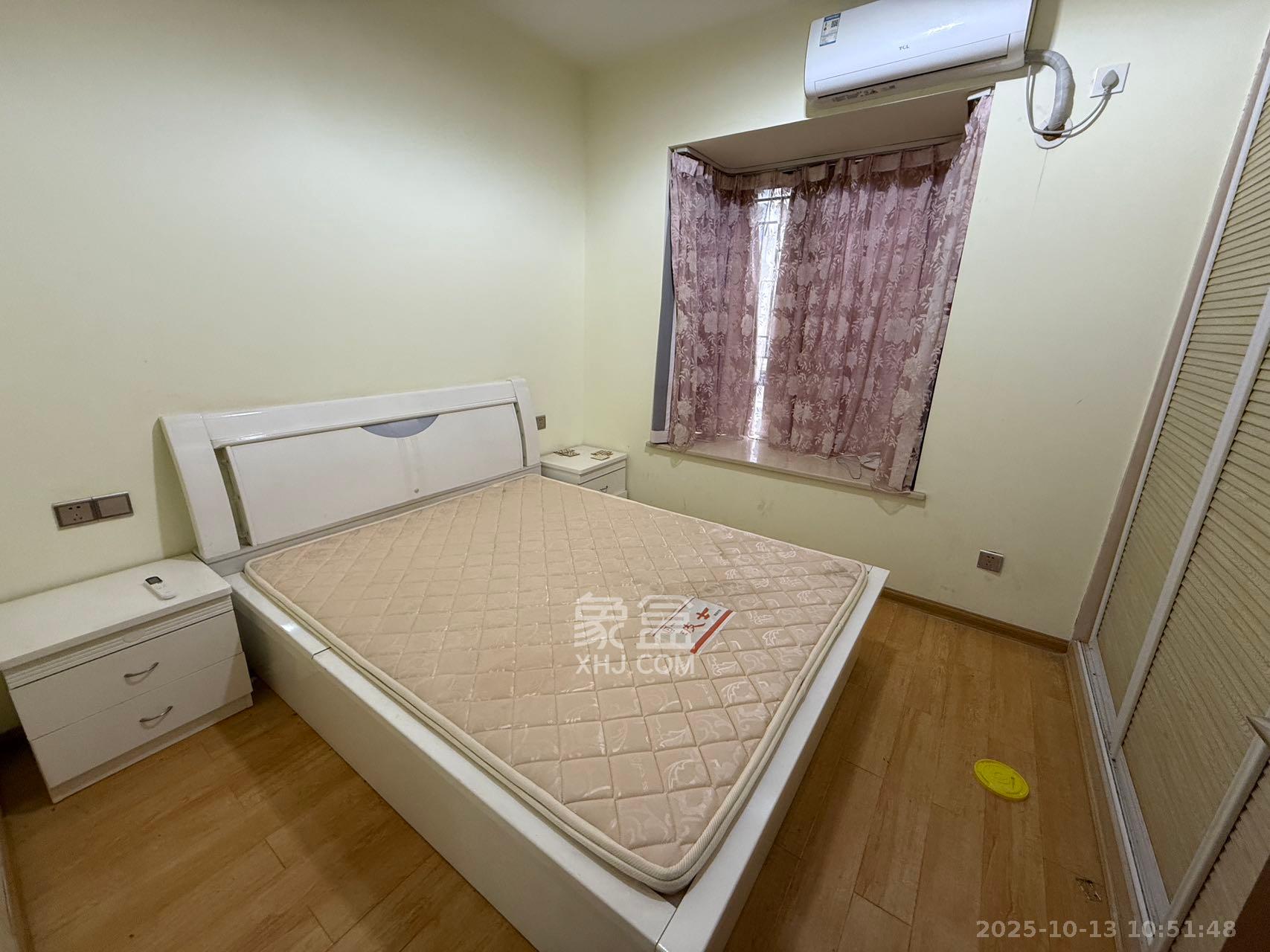 保利花园  3室2厅2卫    2500.0元/月 保利花园  3室2厅2卫    2500.0元/月室内图