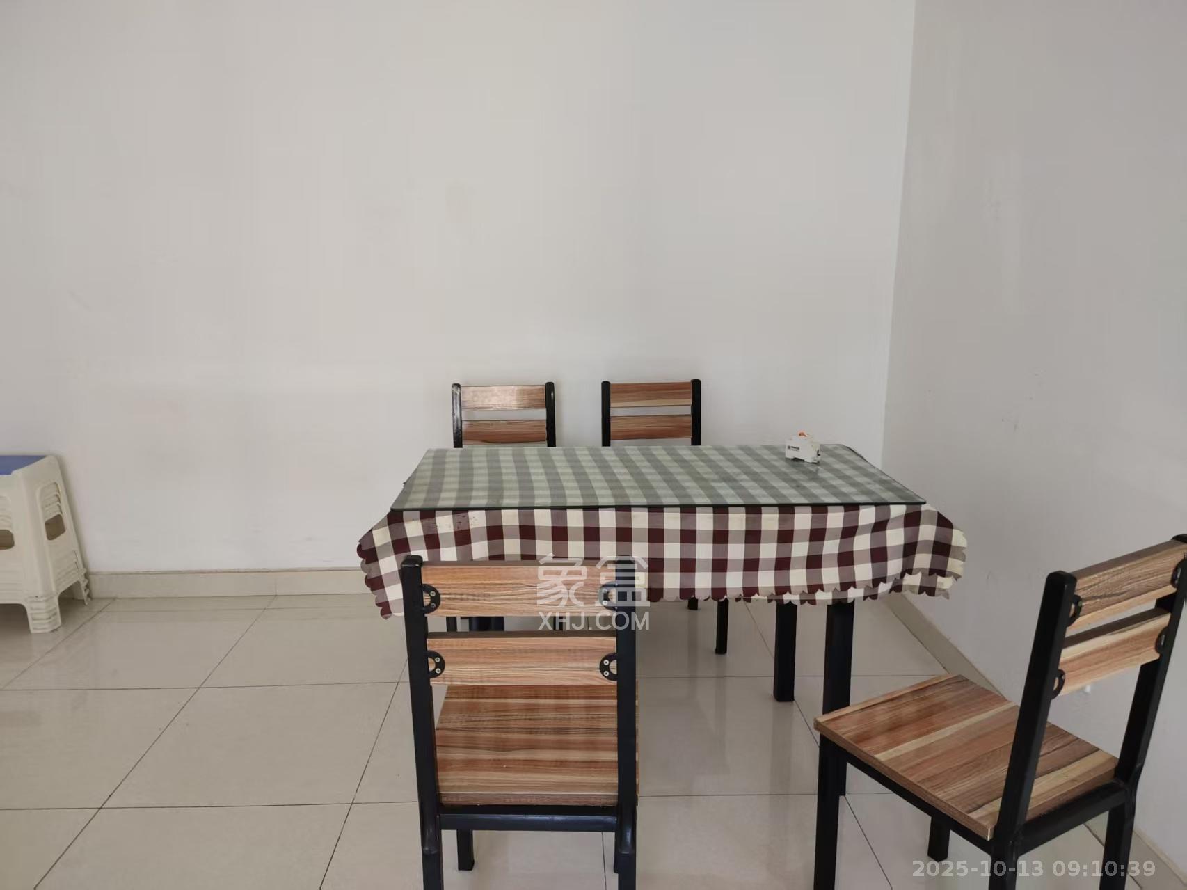 中海国际三期  1室2厅1卫    1800.0元/月 中海国际三期  1室2厅1卫    1800.0元/月室内图