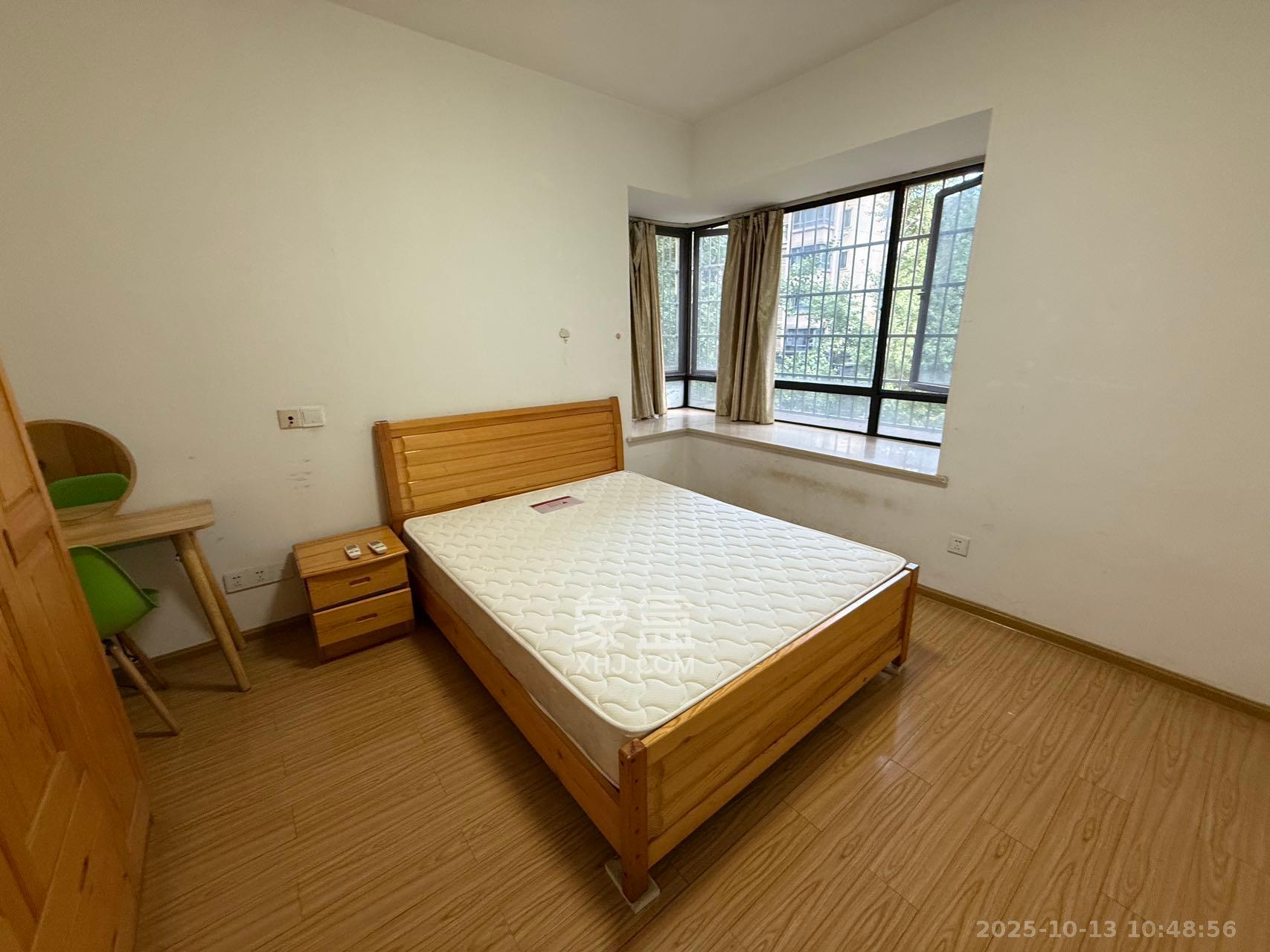 保利花园  2室1厅1卫    1800.0元/月 保利花园  2室1厅1卫    1800.0元/月室内图