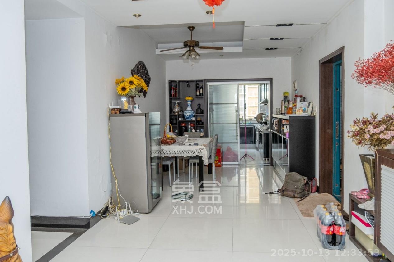 红树湾 4室2厅2卫 2200.0元/月 红树湾 4室2厅2卫 2200.0元/月室内图