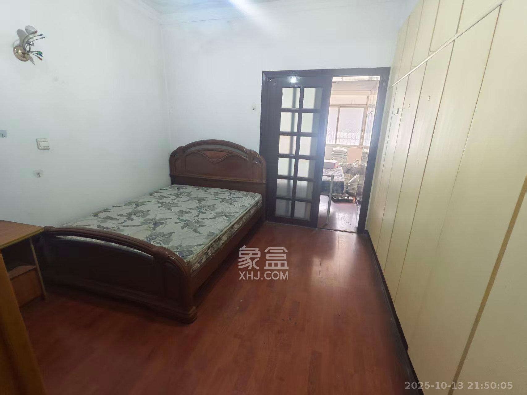 开福区公安分局职工宿舍 3室2厅2卫 1300.0元/月 开福区公安分局职工宿舍 3室2厅2卫 1300.0元/月室内图