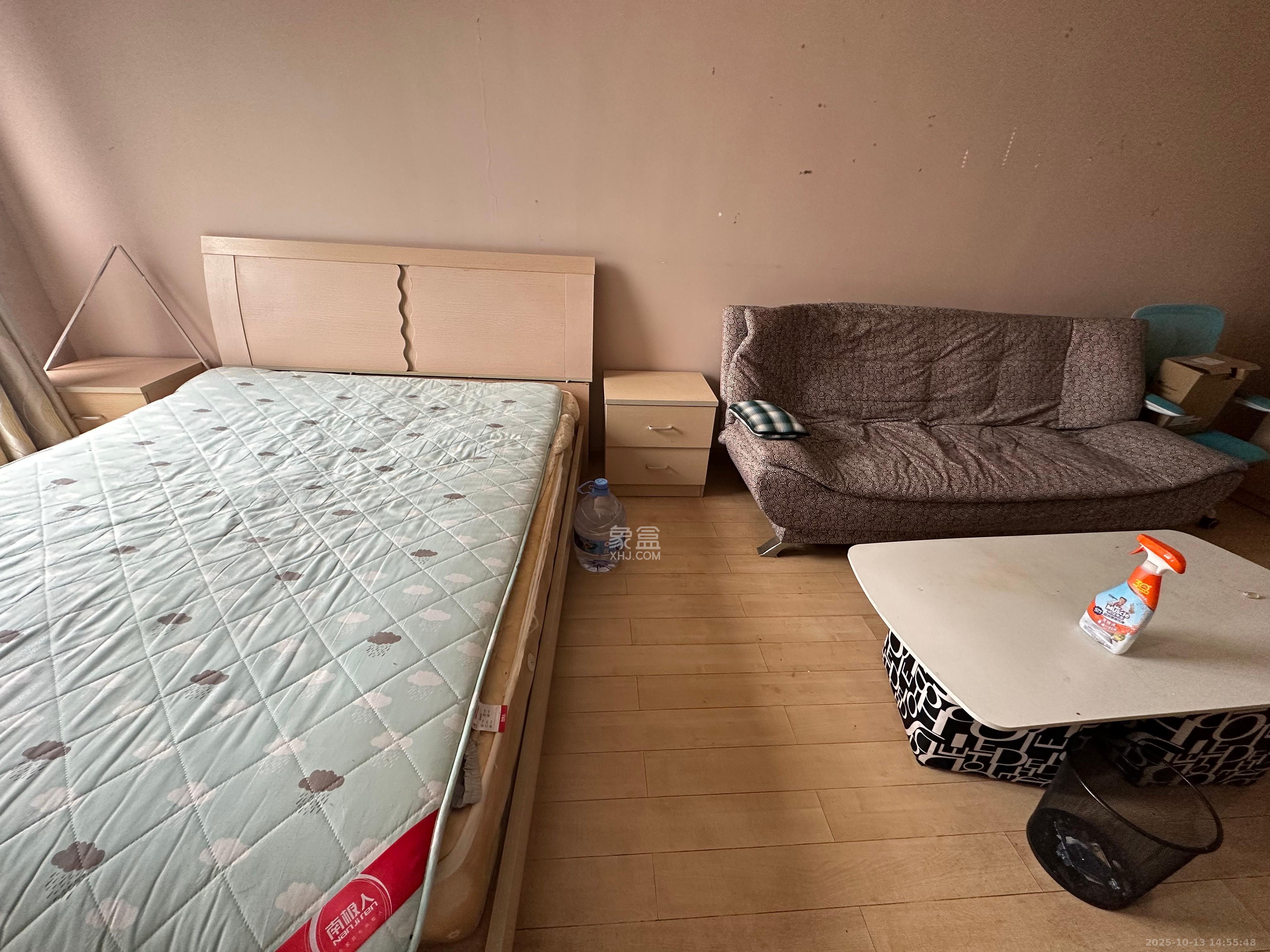 旭辉藏郡(藏郡、旭湘华府) 1室0厅1卫 1400.0元/月 旭辉藏郡(藏郡、旭湘华府) 1室0厅1卫 1400.0元/月室内图