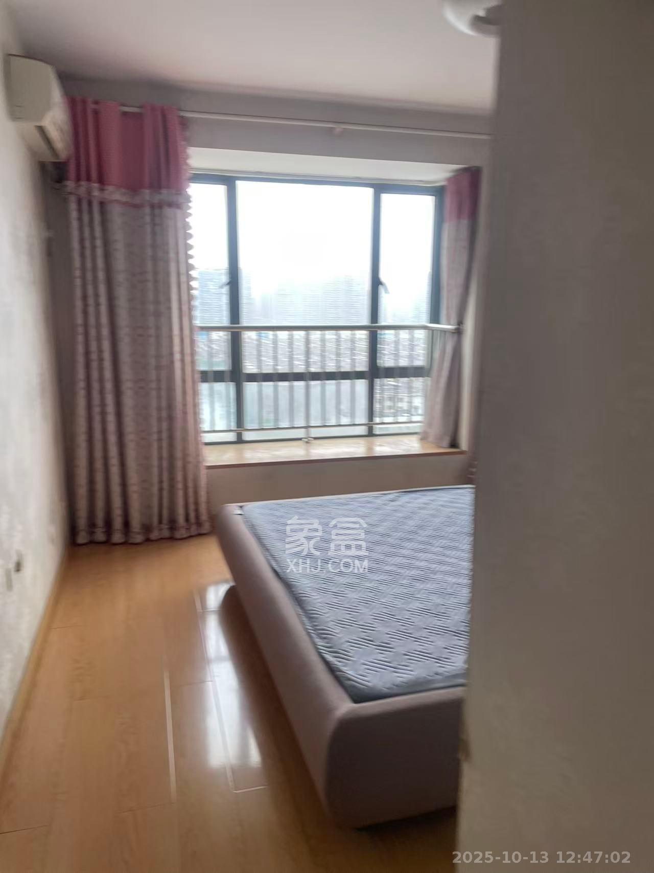 西子花苑  3室2厅1卫    2800.0元/月室内图