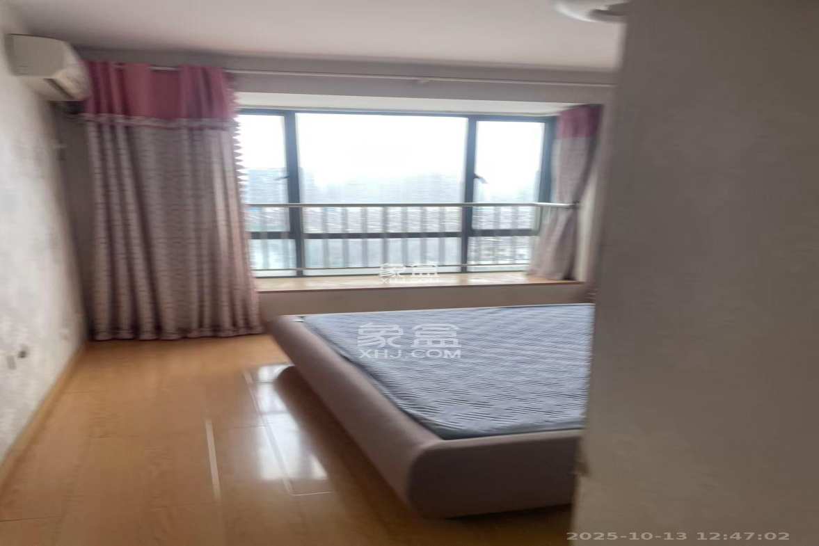 西子花苑 3室2厅1卫 2800.0元/月 西子花苑 3室2厅1卫 2800.0元/月室内图