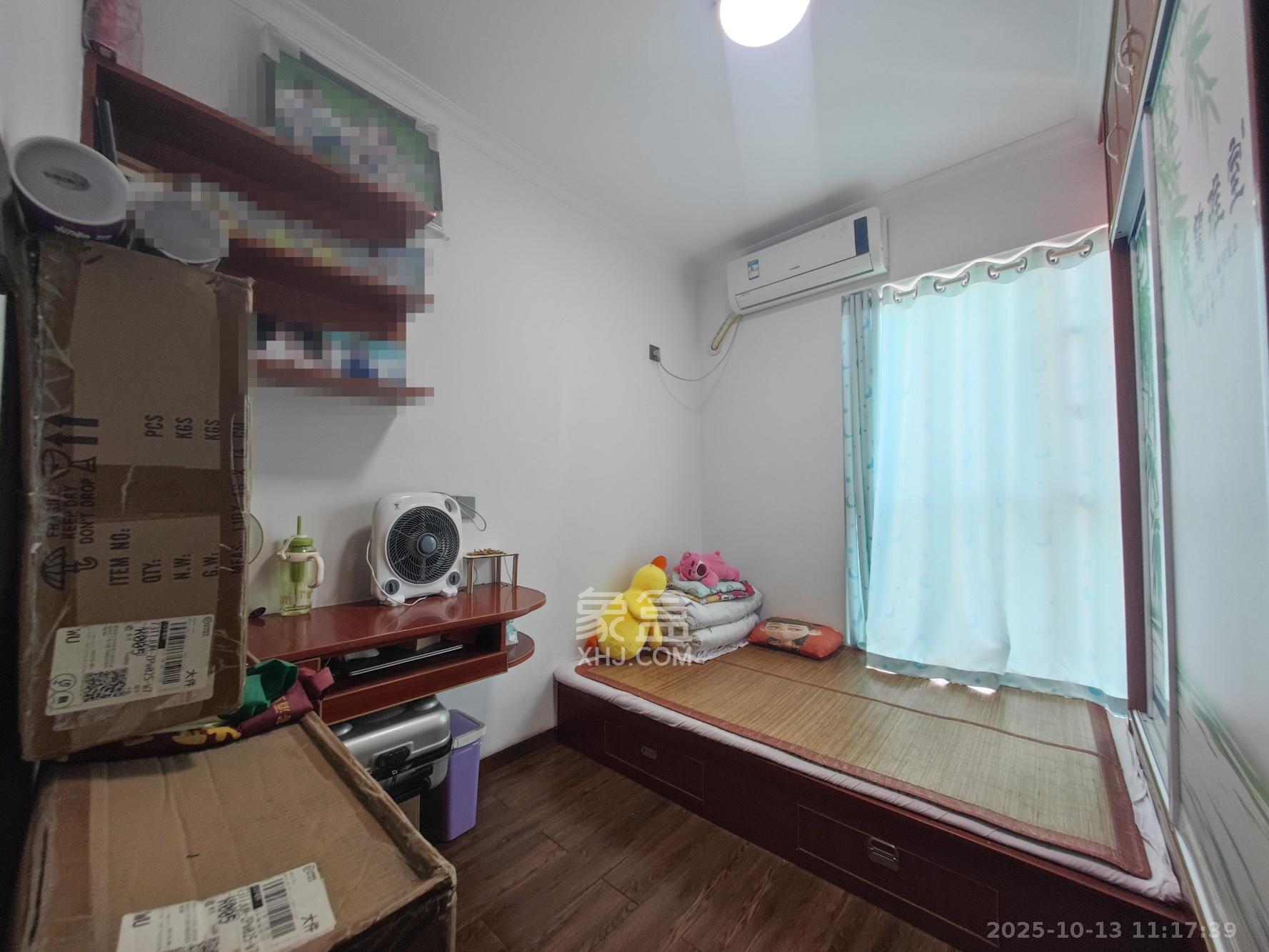 卓越蔚蓝城邦 3室2厅2卫 90.0万 卓越蔚蓝城邦 3室2厅2卫 90.0万卧室