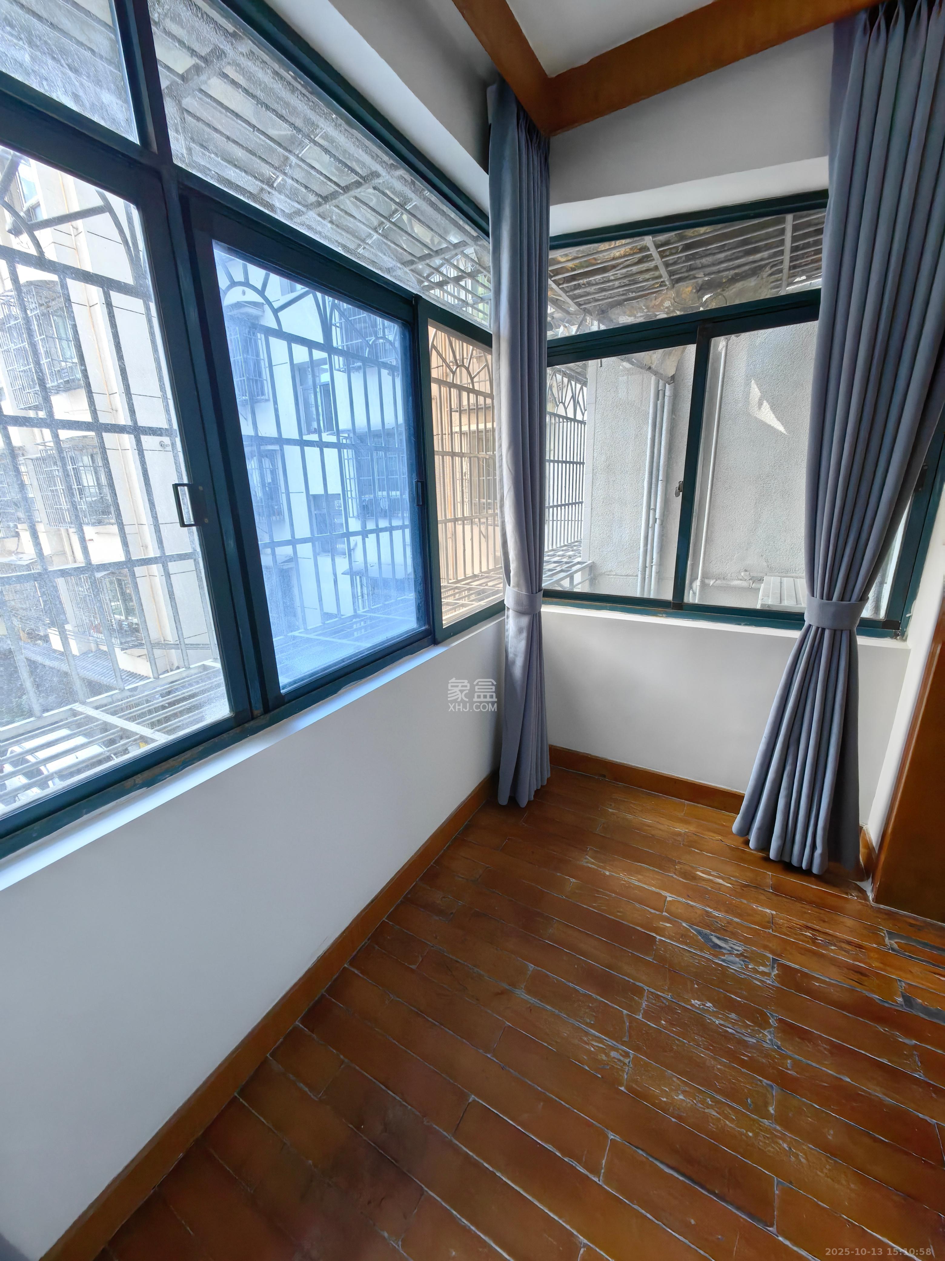 县府坪巷散盘 3室2厅2卫 2500.0元/月 县府坪巷散盘 3室2厅2卫 2500.0元/月室内图