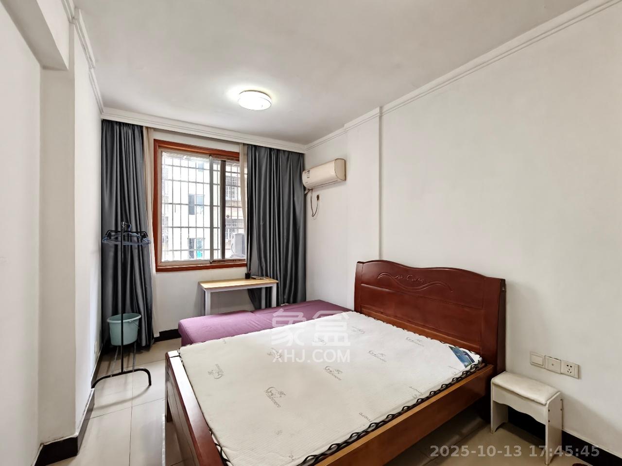 新桥沁园（银港农贸市场）  2室2厅1卫    1700.0元/月室内图