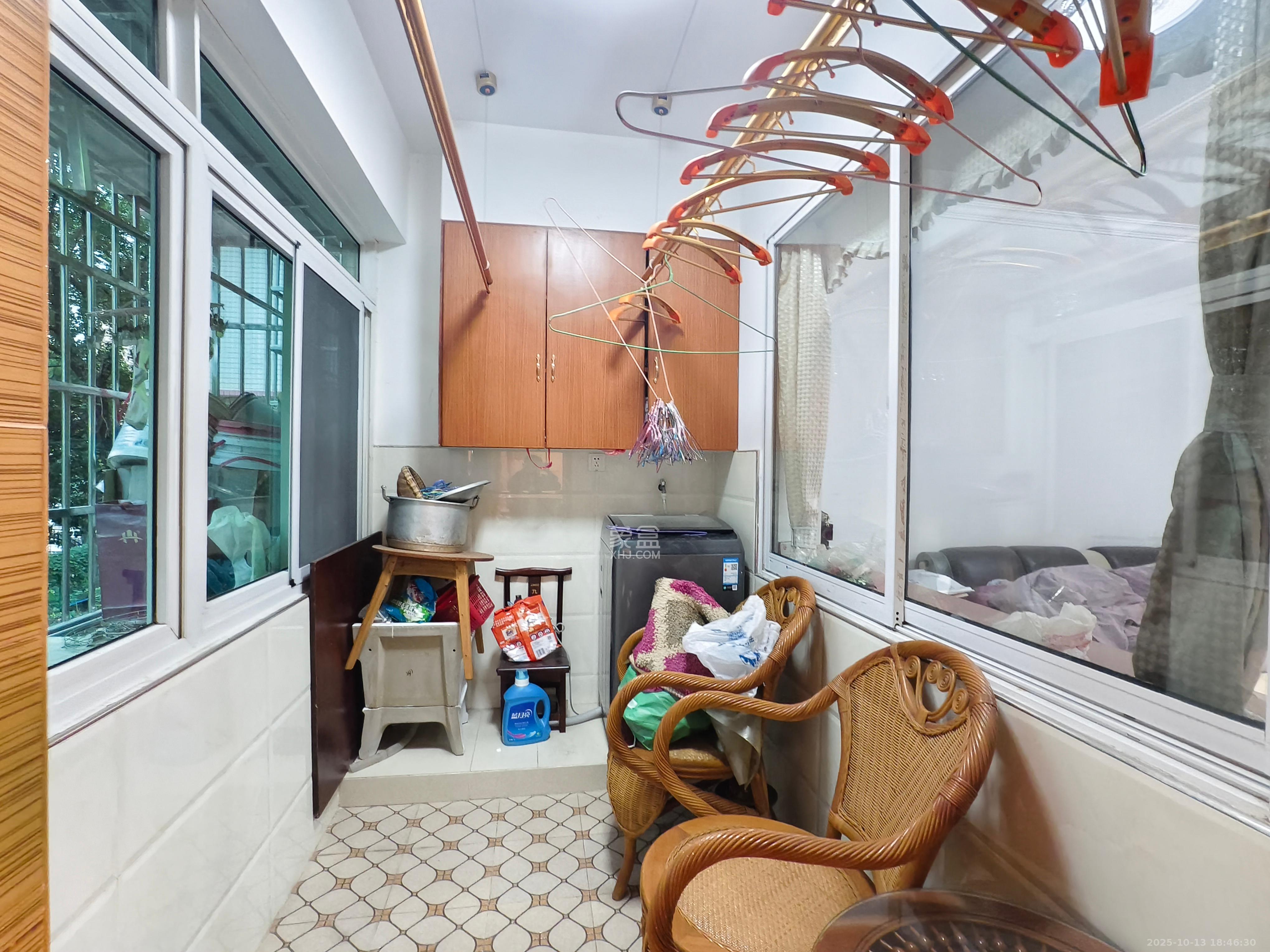 天星家园  4室2厅3卫    2100.0元/月室内图