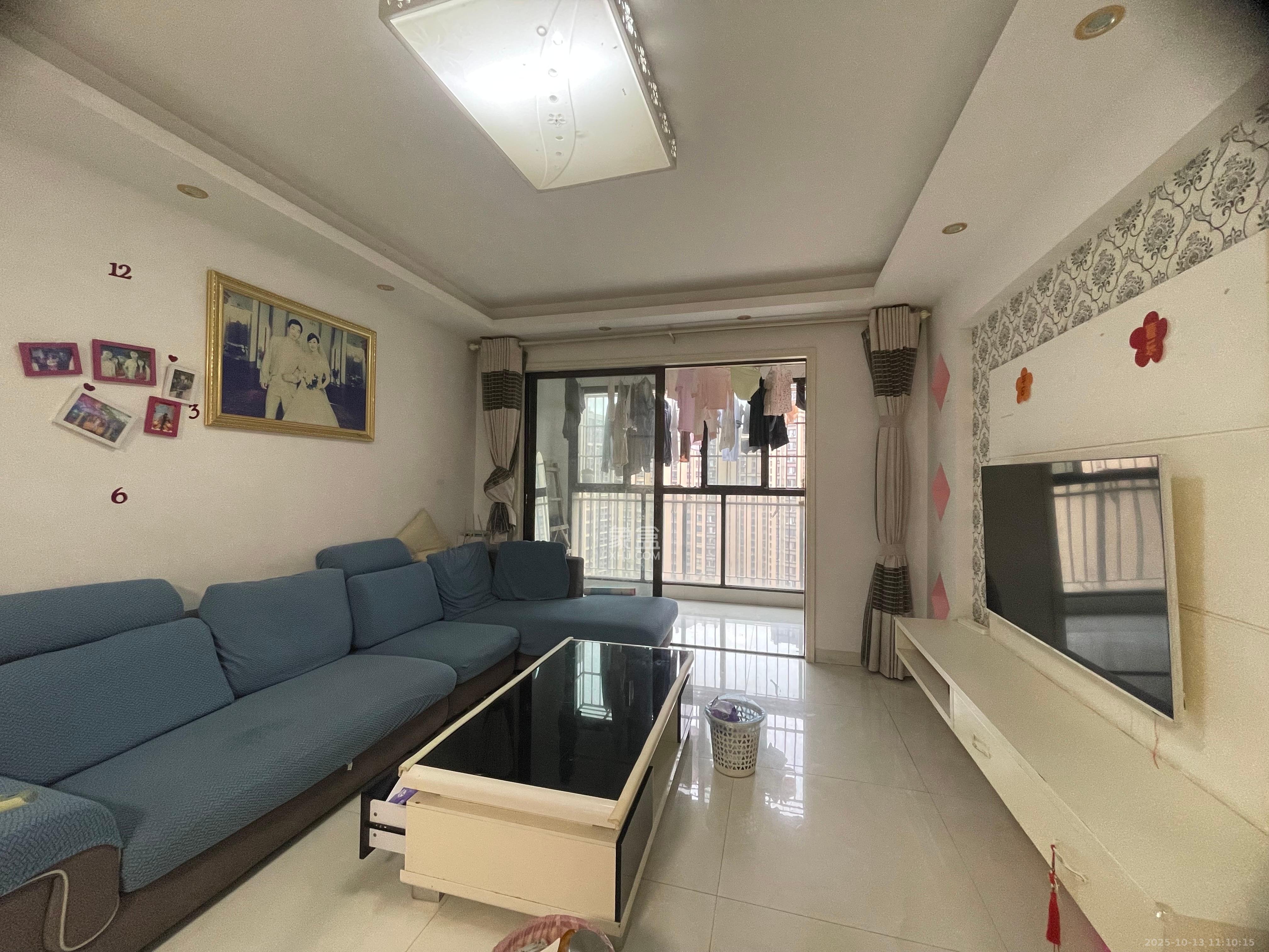 华润凤凰城三期 3室2厅1卫 2000.0元/月 华润凤凰城三期 3室2厅1卫 2000.0元/月室内图