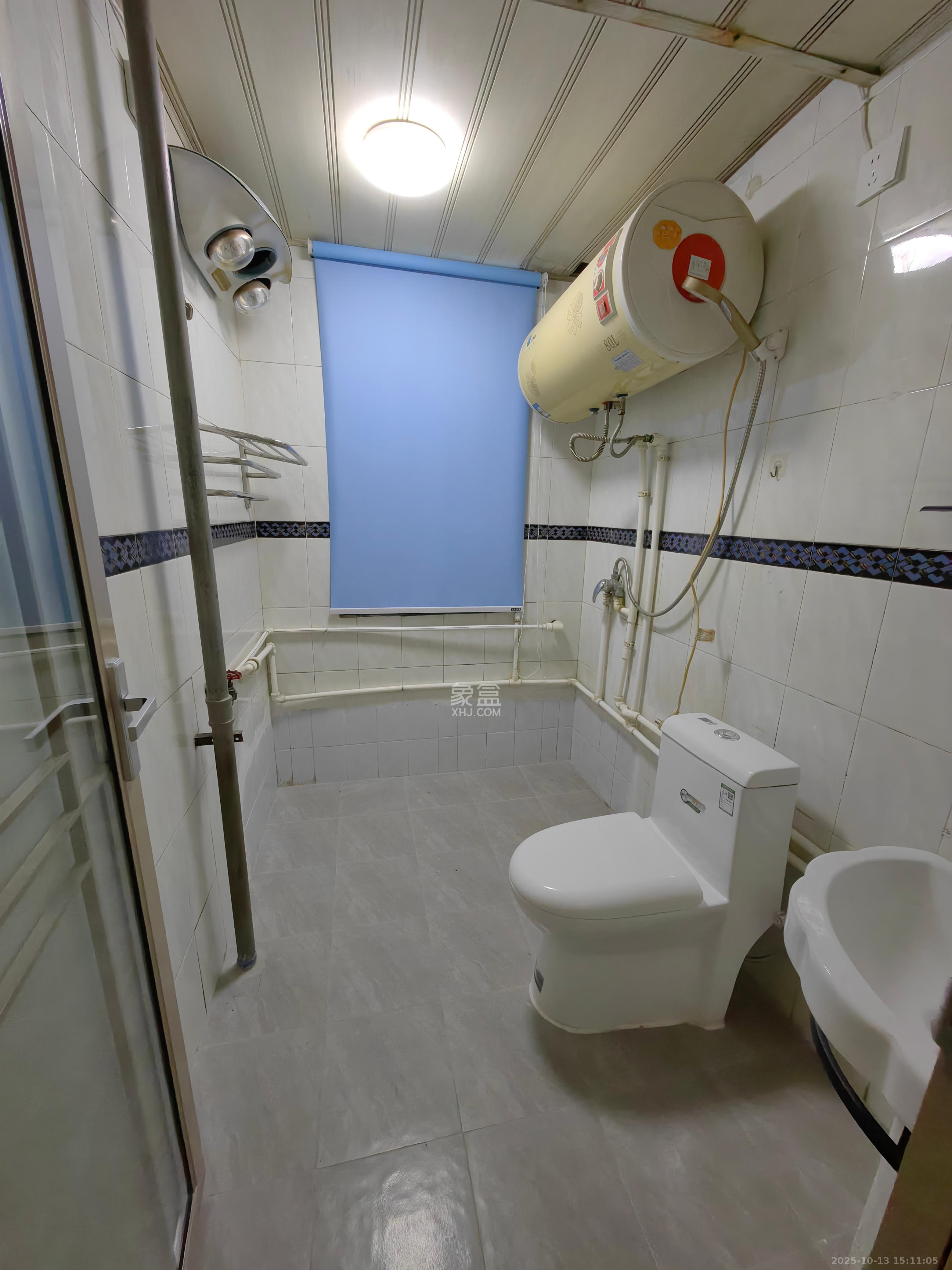 县府坪巷散盘  3室2厅2卫    2500.0元/月室内图