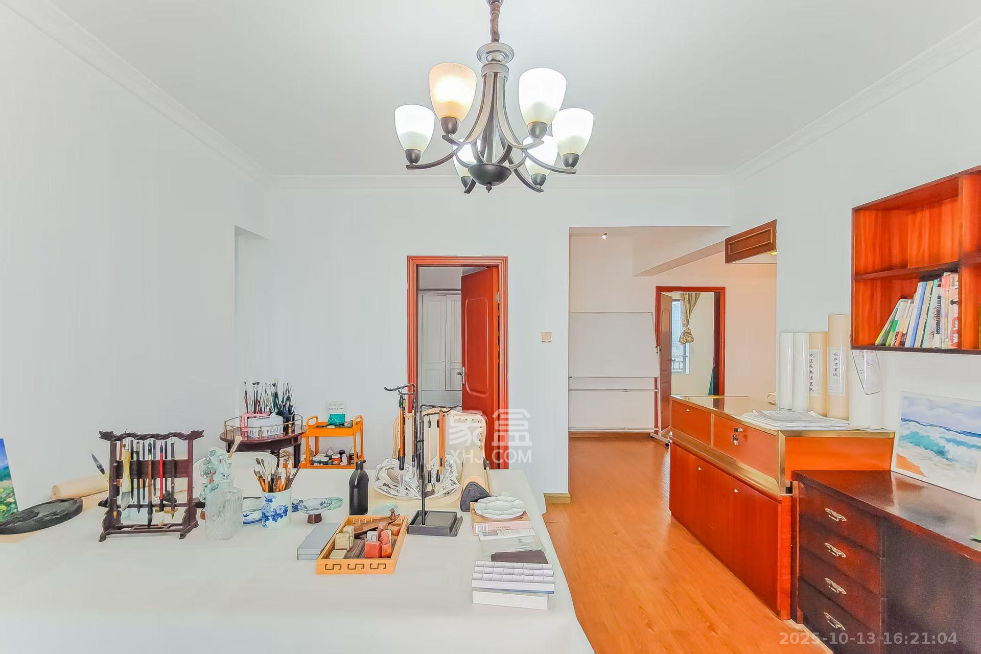 潮宗御苑 4室1厅2卫 7300.0元/月 潮宗御苑 4室1厅2卫 7300.0元/月室内图