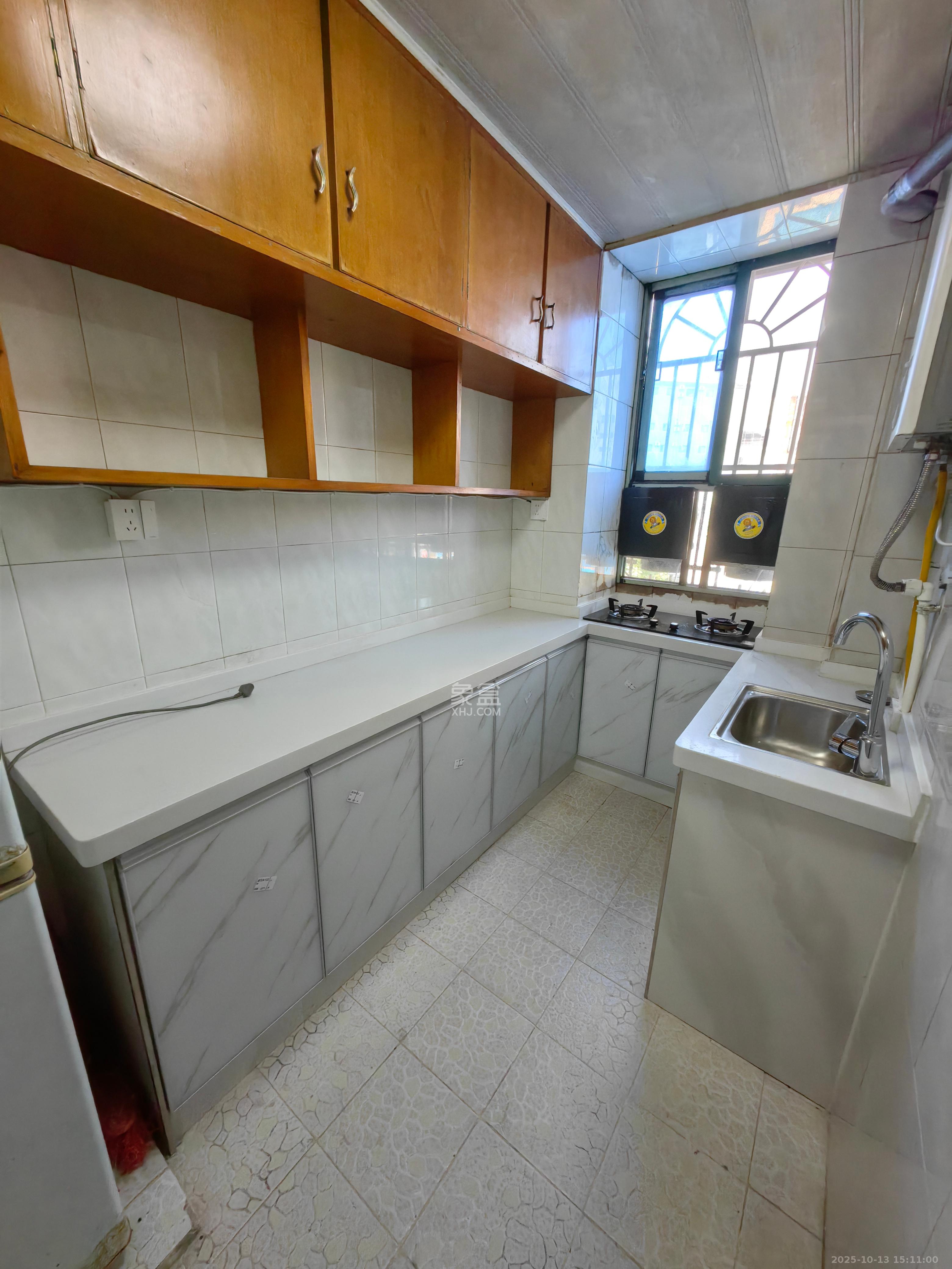 县府坪巷散盘  3室2厅2卫    2500.0元/月室内图