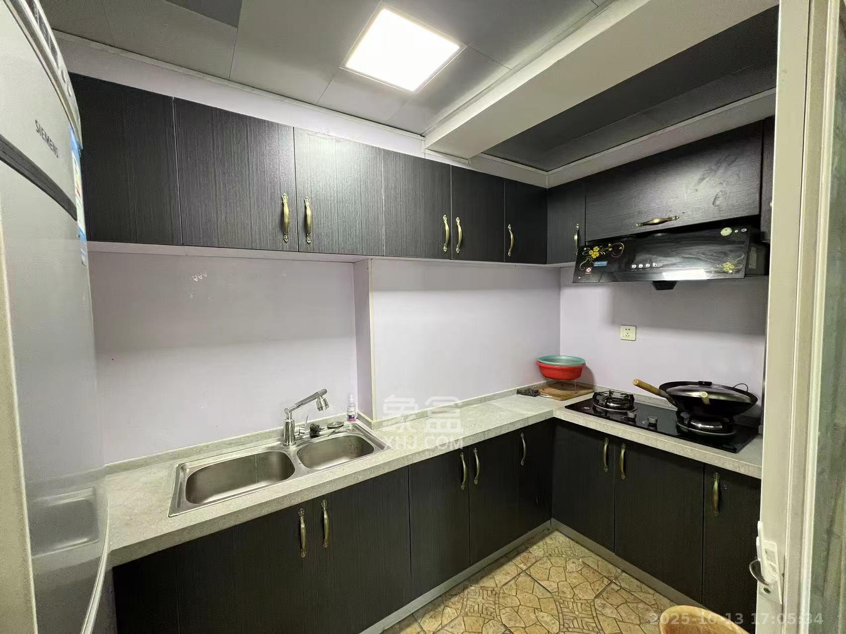 东怡外国（南湖一号)  2室1厅1卫    2600.0元/月室内图