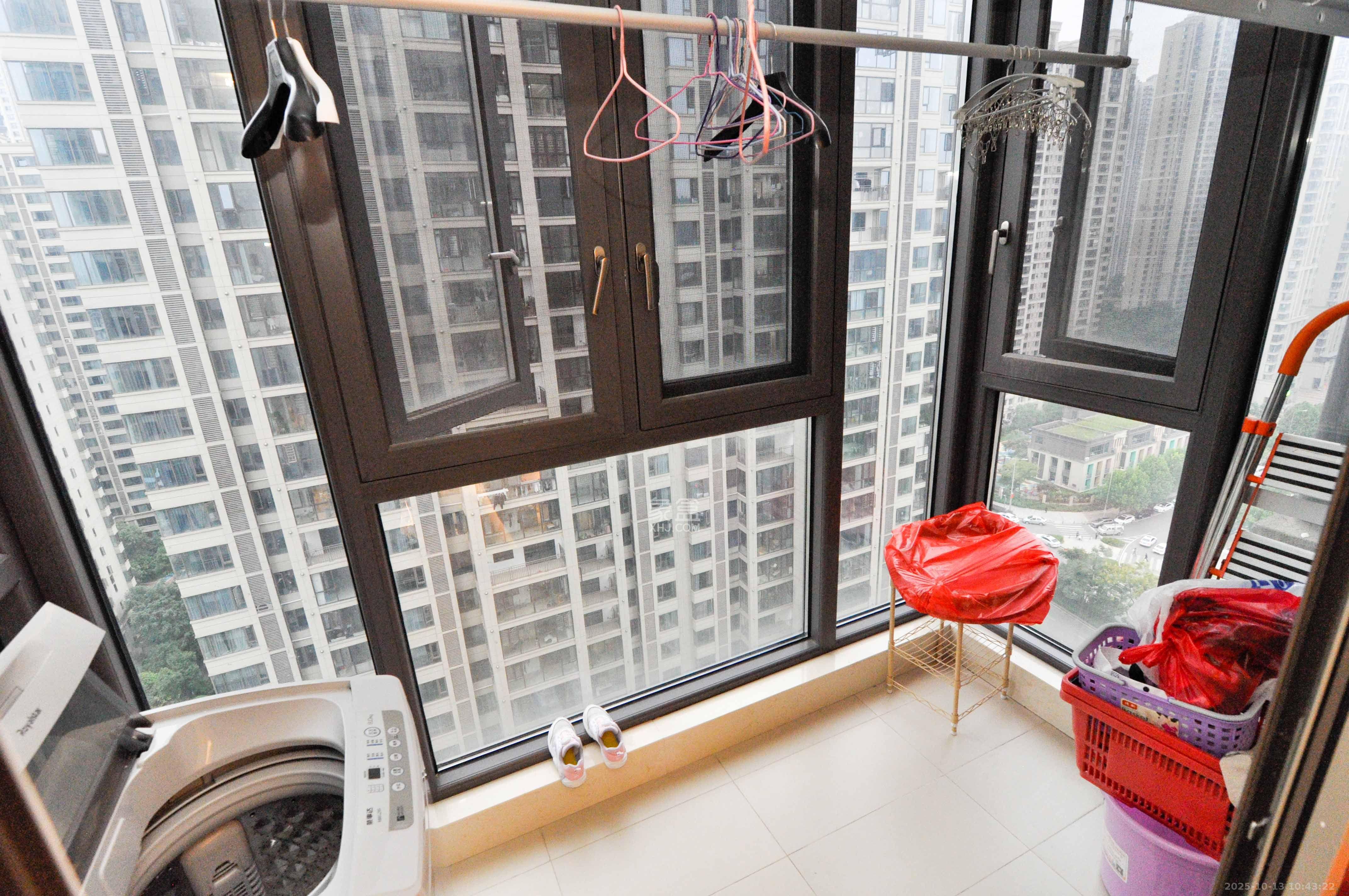 梅溪湖金茂湾 4室2厅2卫 3000.0元/月 梅溪湖金茂湾 4室2厅2卫 3000.0元/月室内图