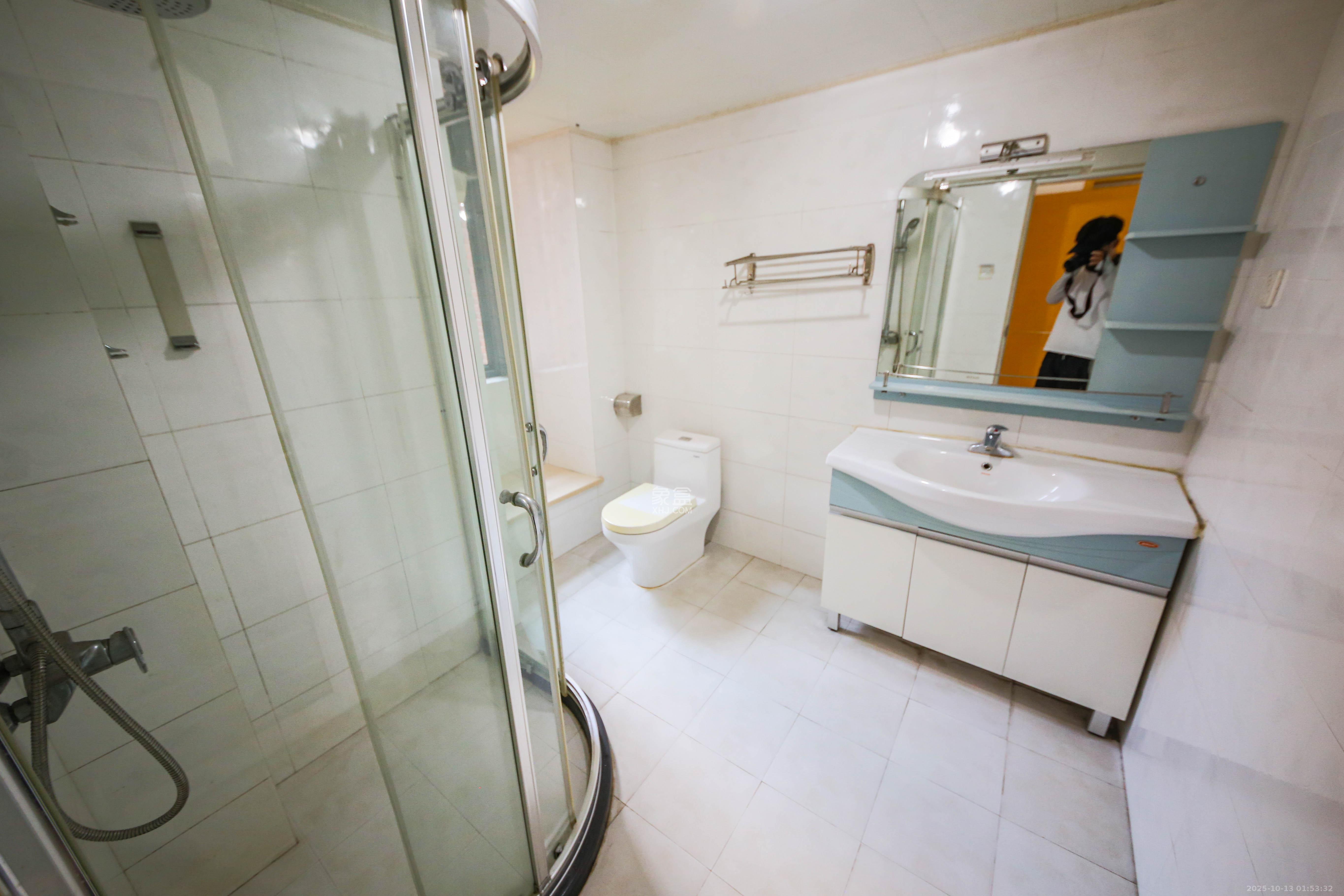 奥林匹克花园 3室2厅1卫 115.0万 奥林匹克花园 3室2厅1卫 115.0万卫生间