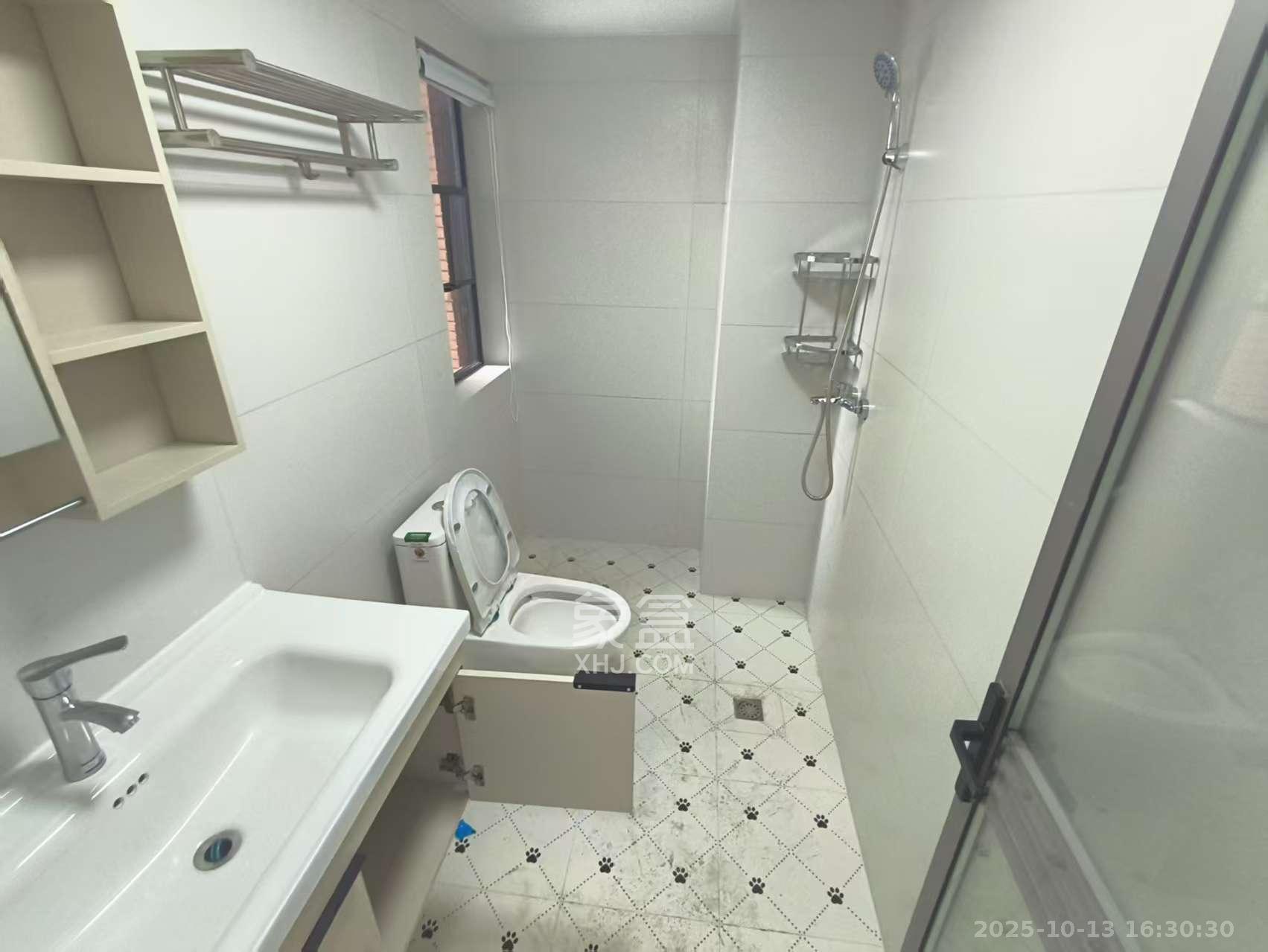 钱隆首府(福晟御园)  3室2厅1卫    3200.0元/月 钱隆首府(福晟御园)  3室2厅1卫    3200.0元/月室内图