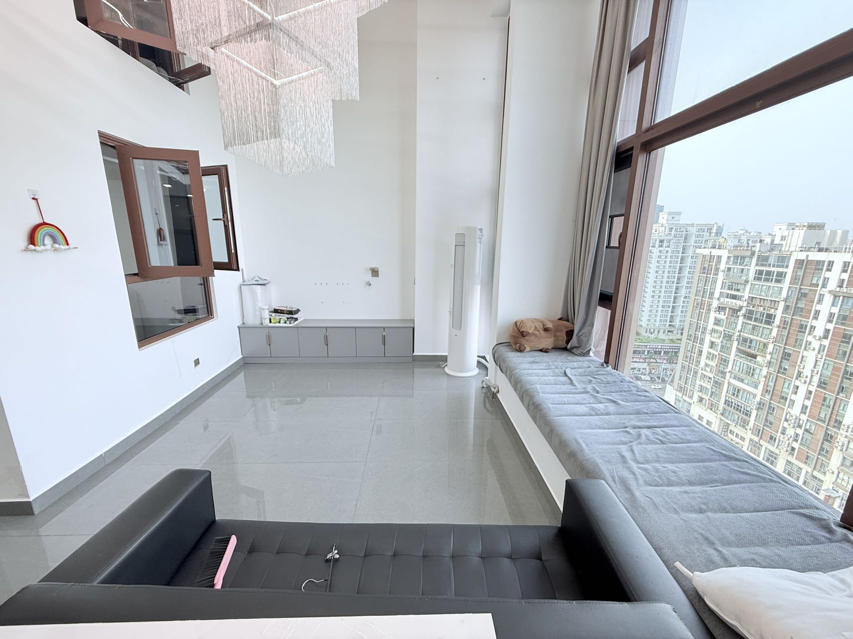 金龙城市广场二期  3室2厅2卫    3800.0元/月室内图