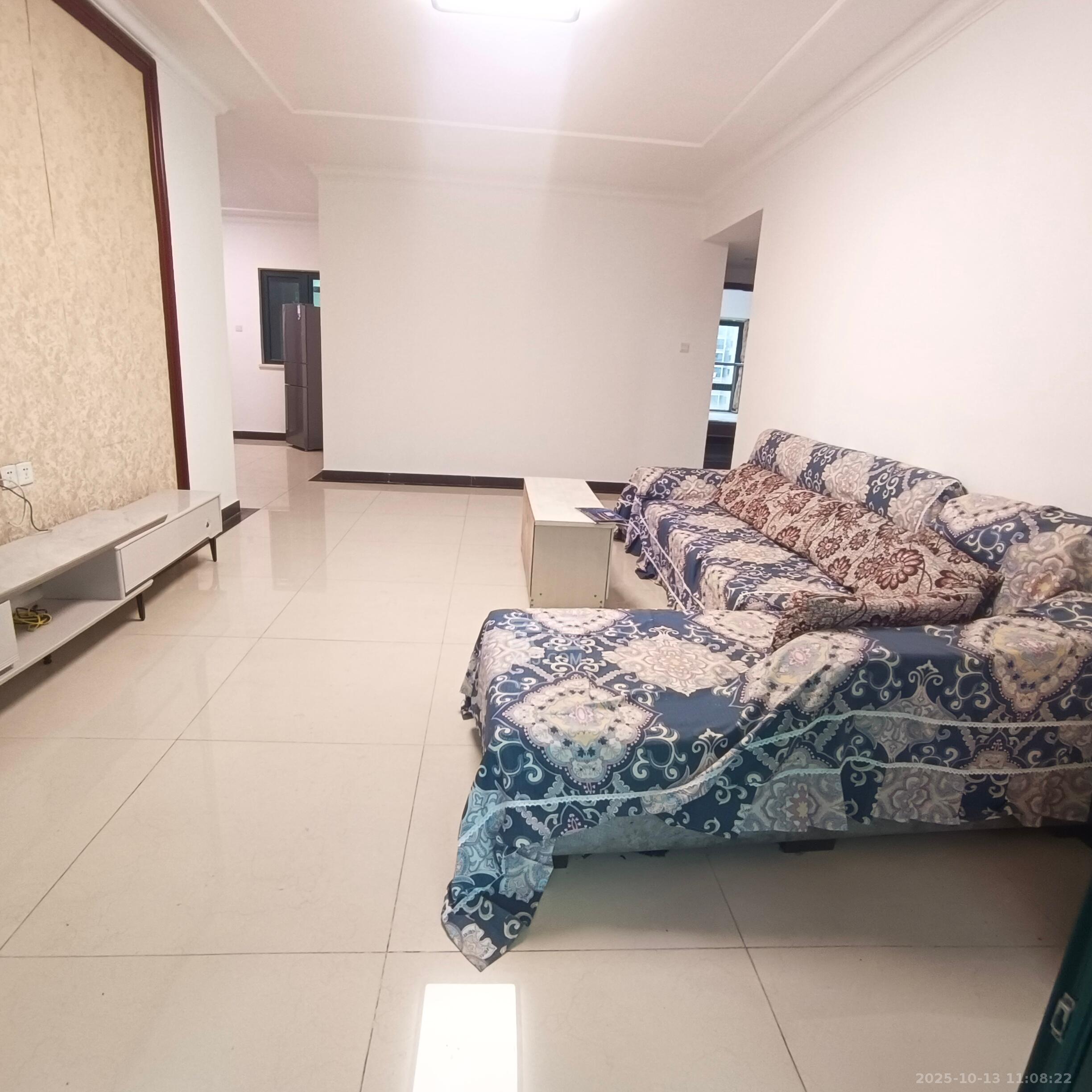 恒大雅苑  3室2厅2卫    2800.0元/月 恒大雅苑  3室2厅2卫    2800.0元/月