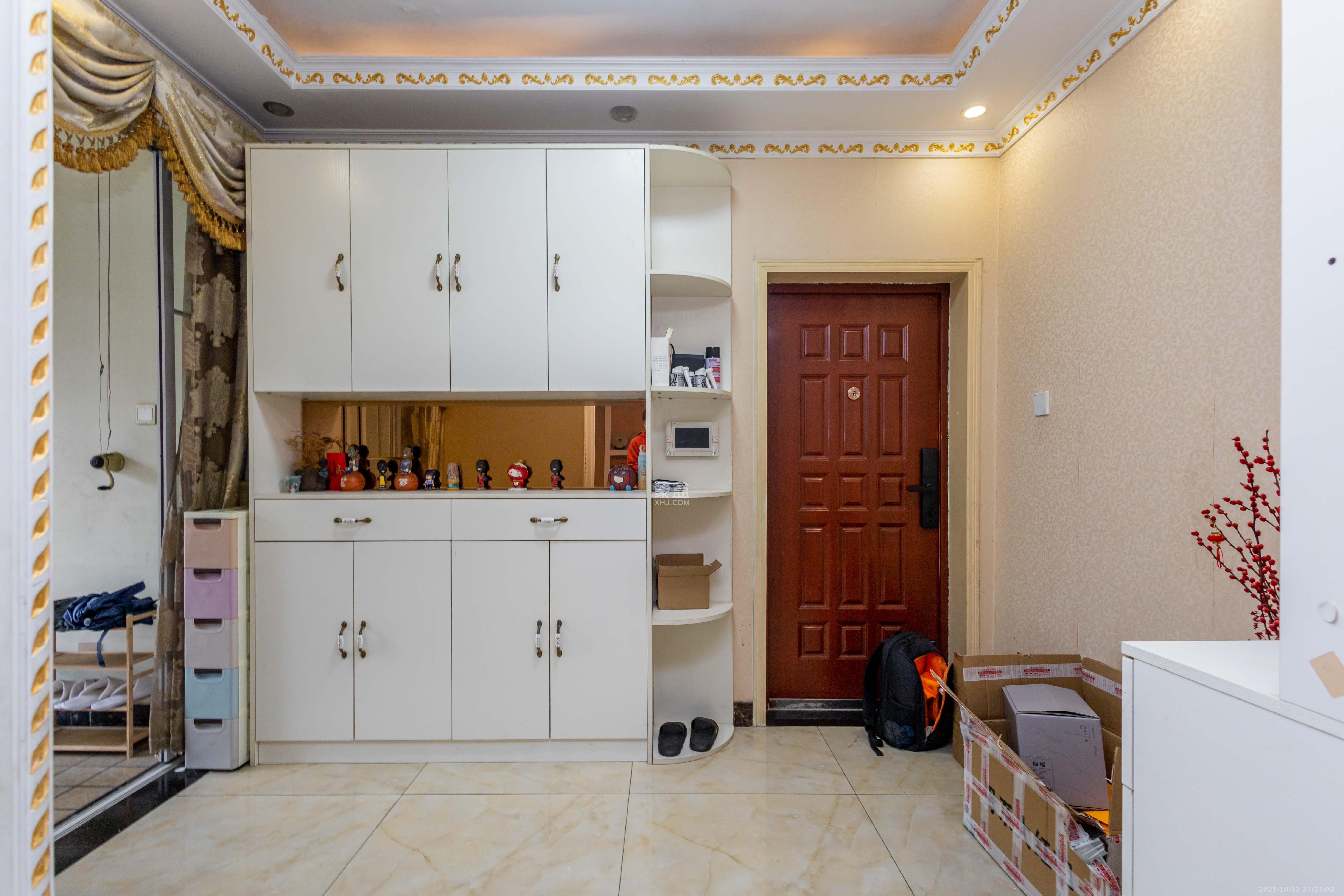 辉煌国际城一期 4室2厅2卫 149.0万 辉煌国际城一期 4室2厅2卫 149.0万卧室