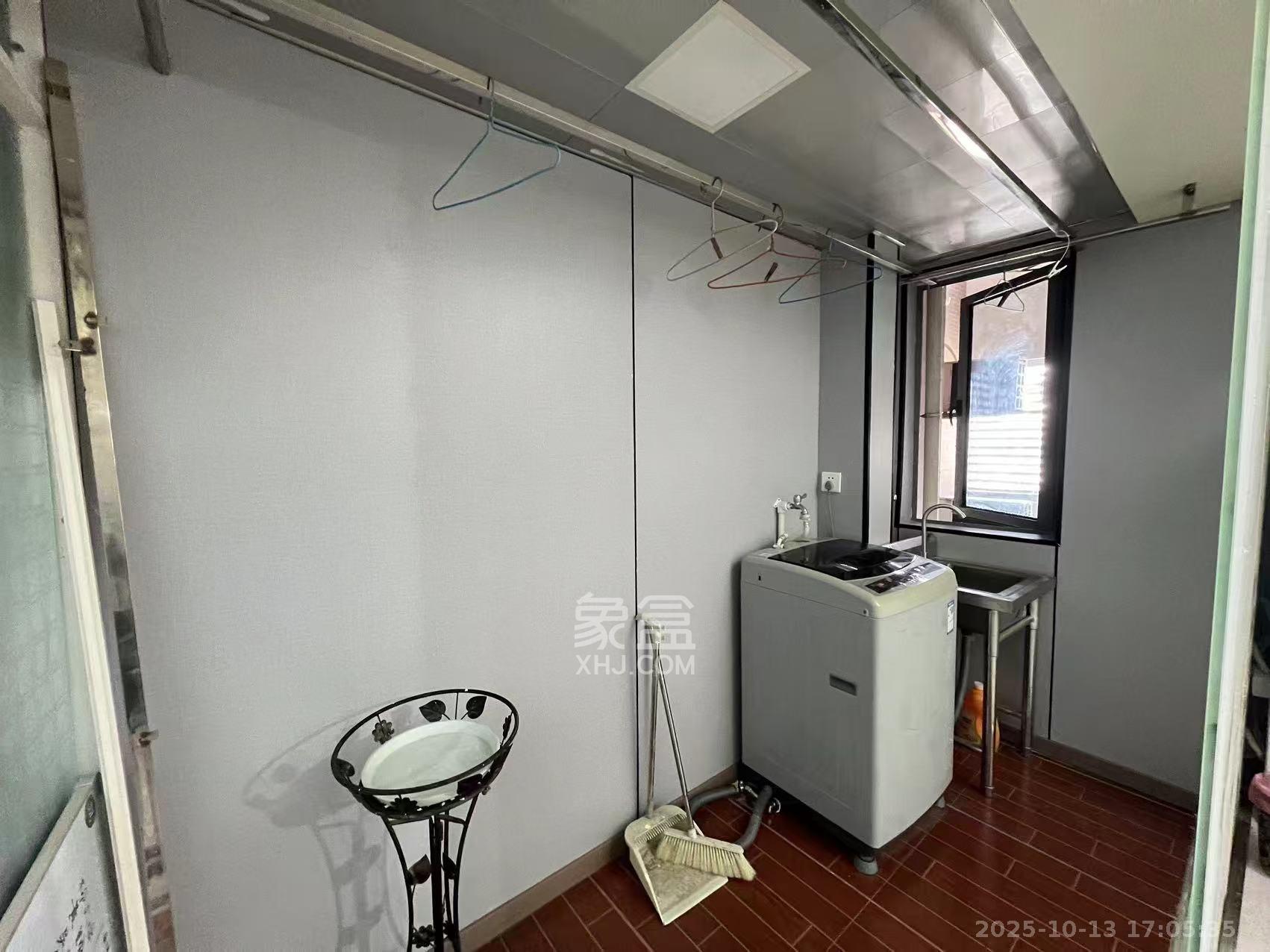 东怡外国（南湖一号)  2室1厅1卫    2600.0元/月室内图