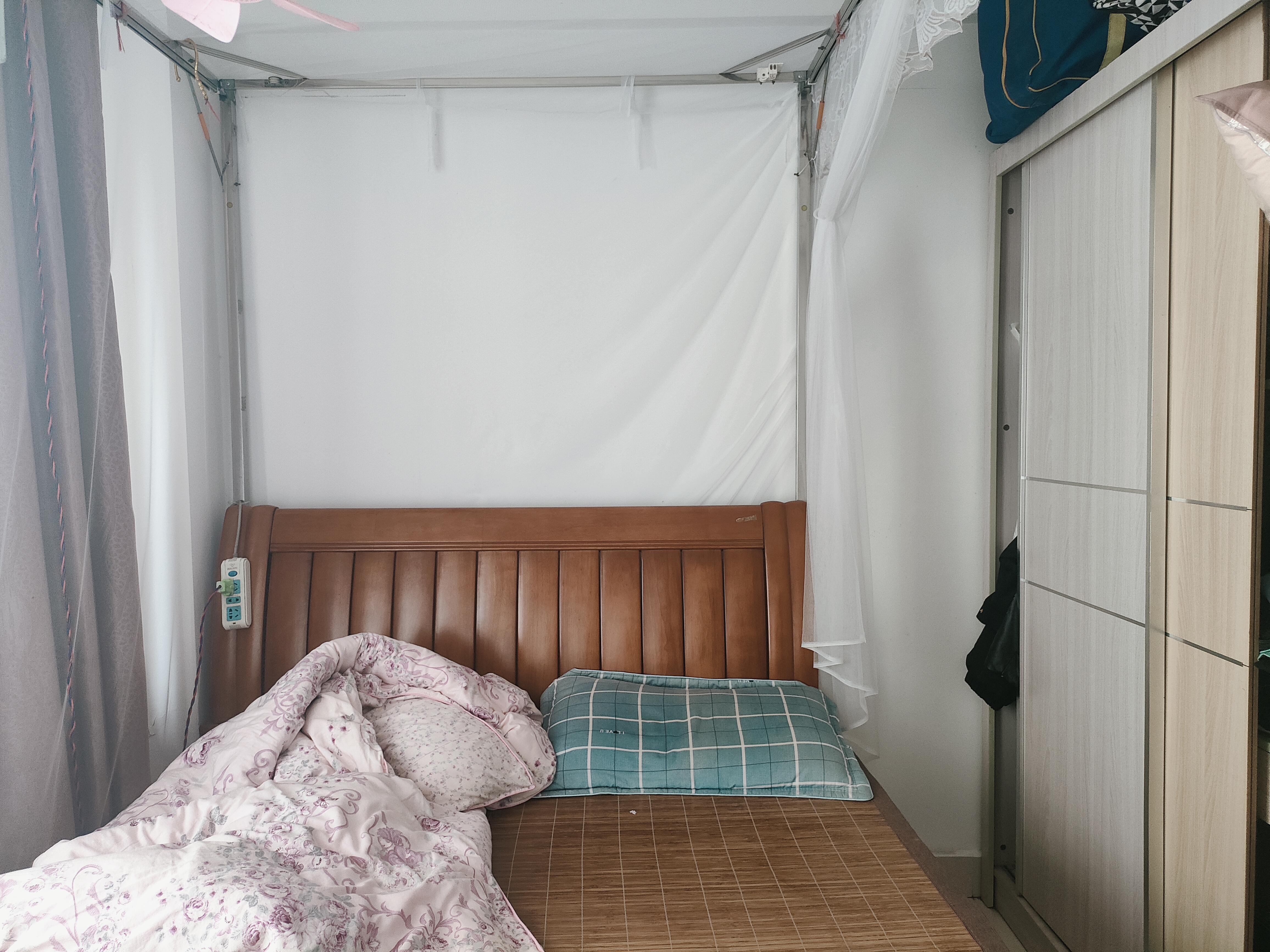 汇锦名城  2室2厅1卫    90.0万客厅